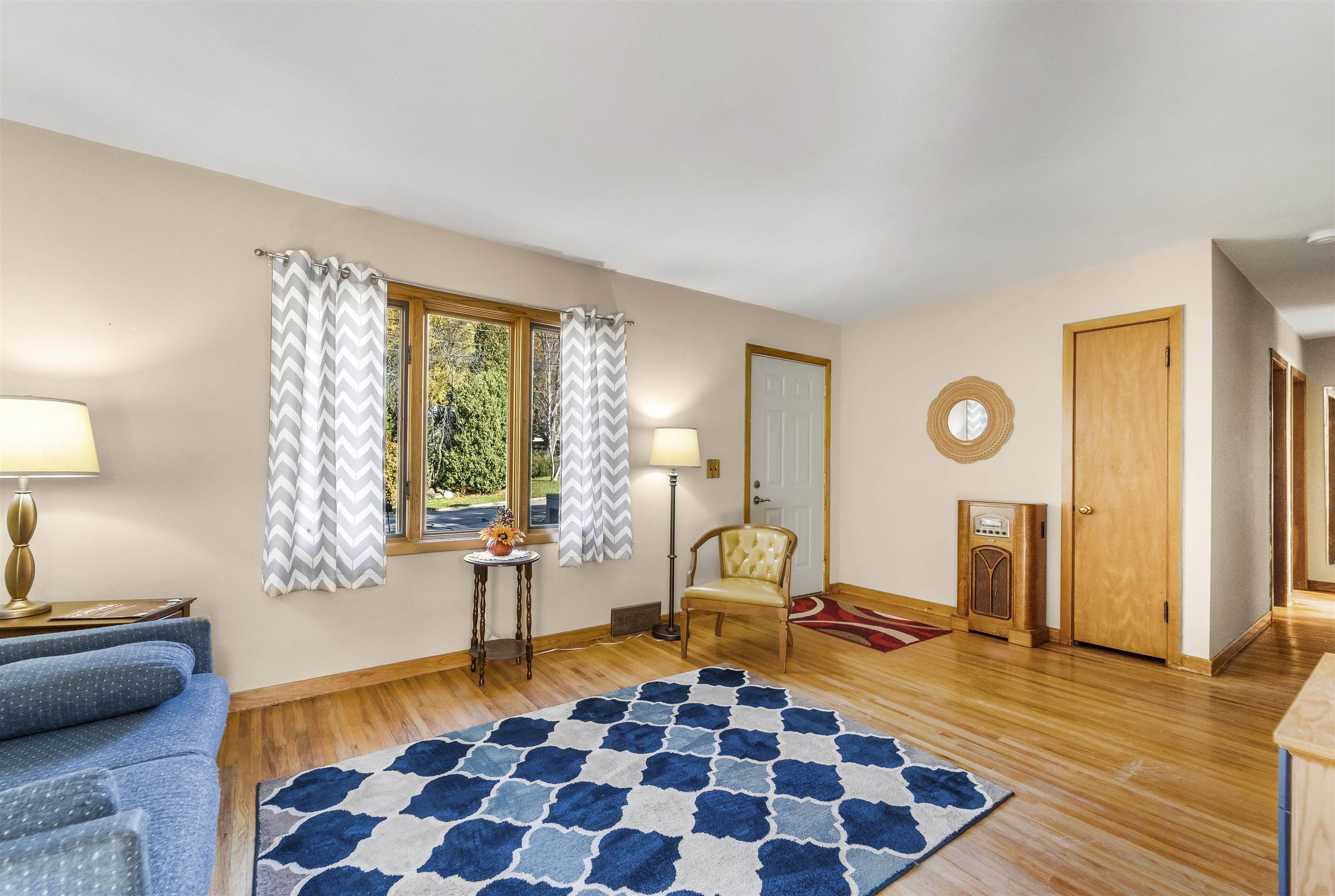 Monona, WI 53716,5517 Winnequah Rd
