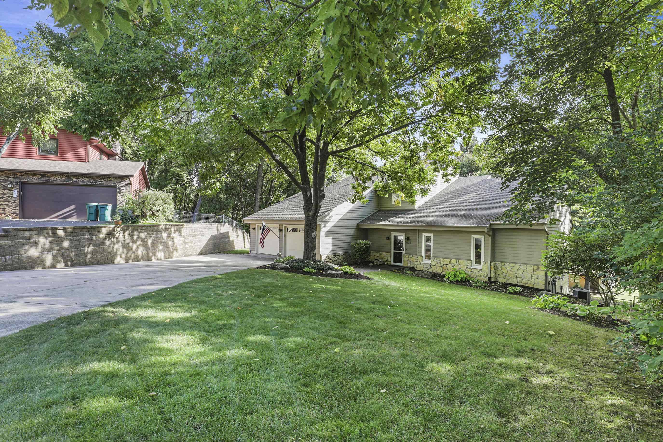 Mcfarland, WI 53558,5303 GOLDEN GROVE CIR