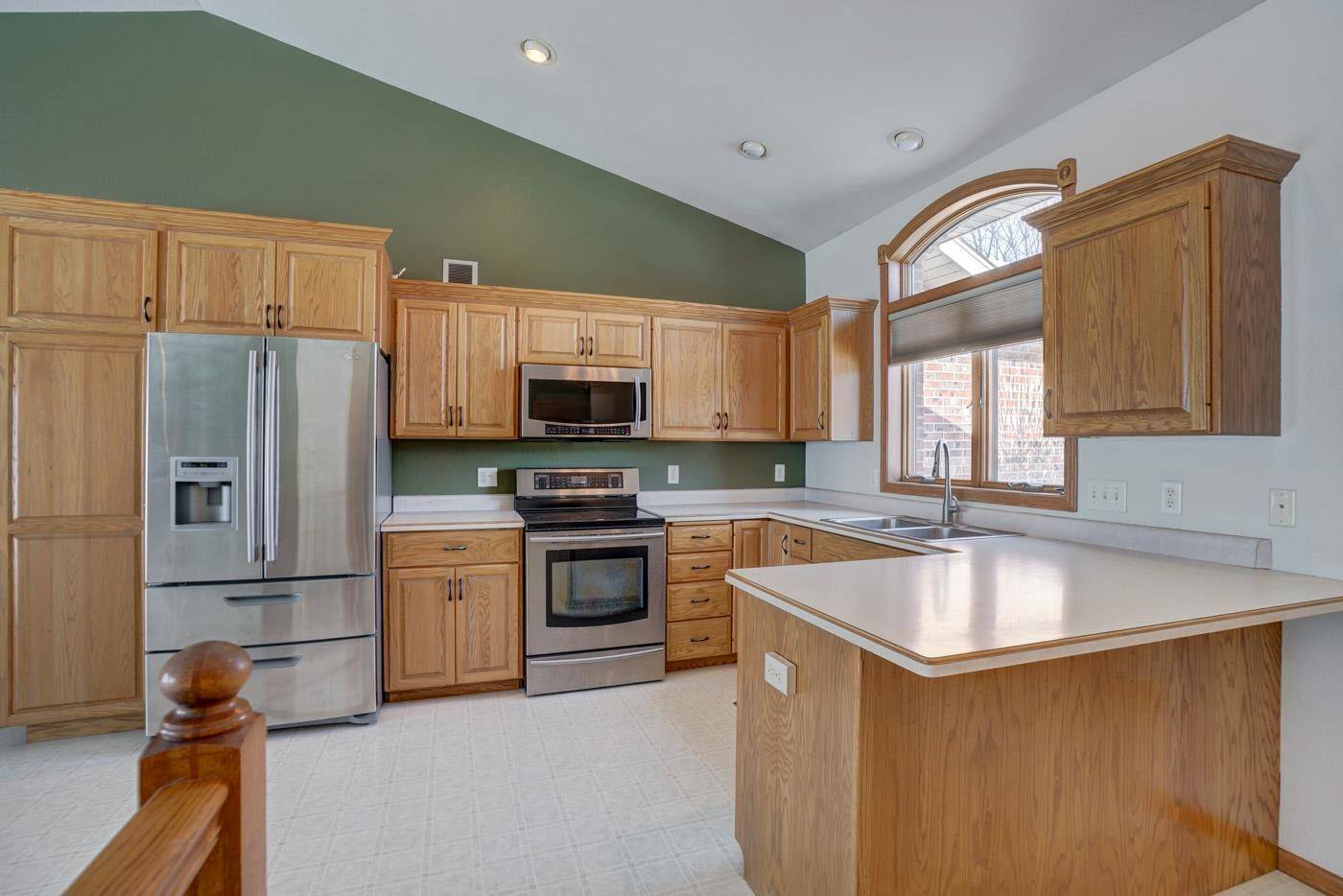 Madison, WI 53716,1818 Tarragon Dr