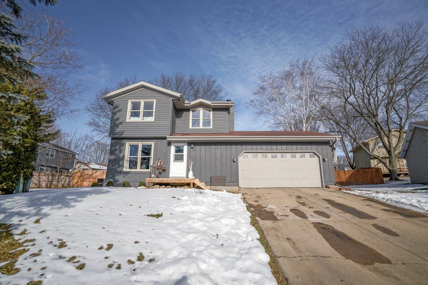 Middleton, WI 53562,3302 Highland Ct