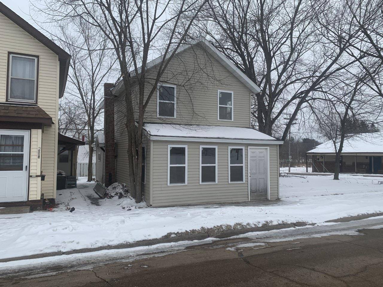 Elroy, WI 53929,204 Railroad St