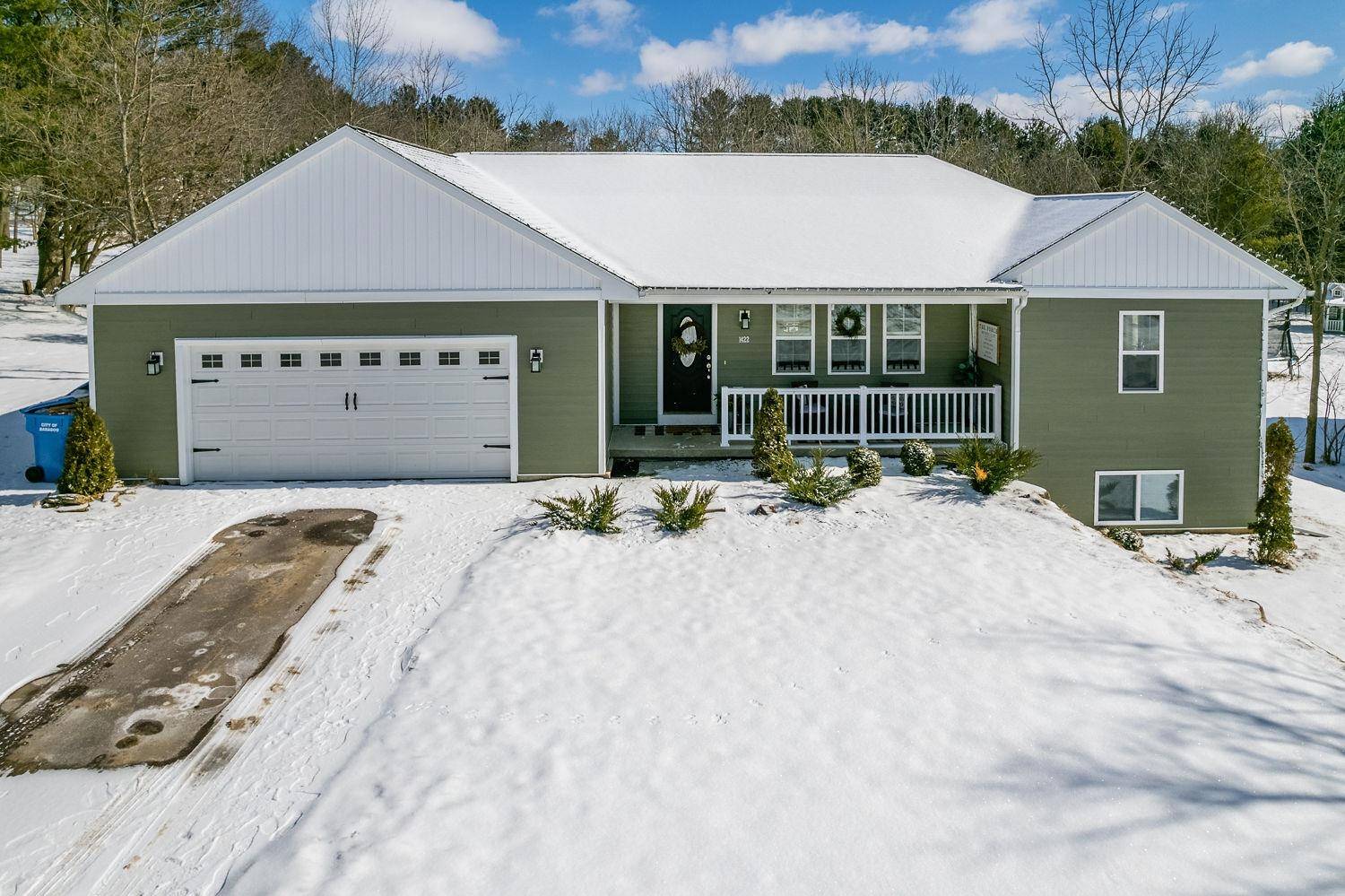 Baraboo, WI 53913,1422 Crawford St
