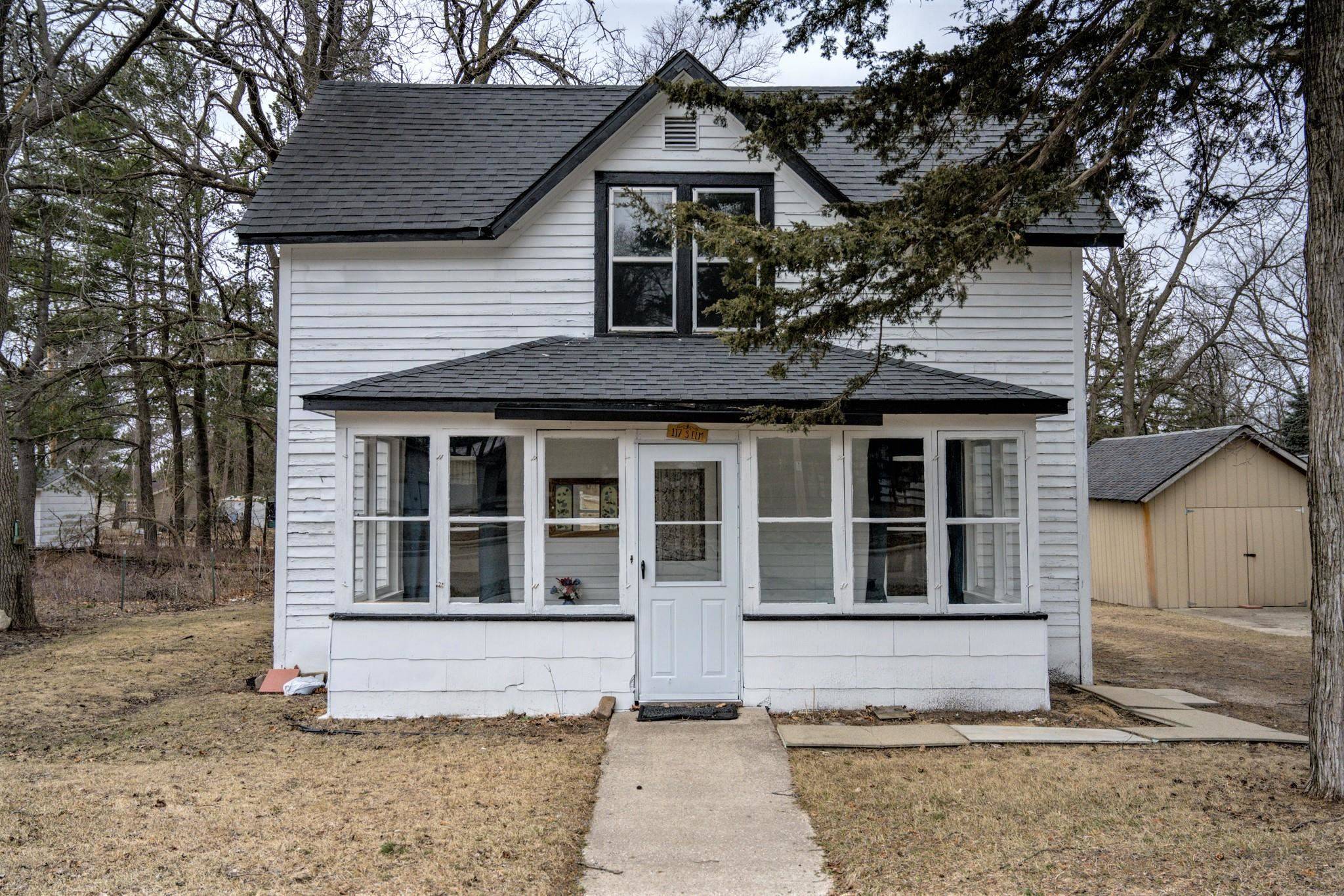 Adams, WI 53910,117 S Elm St