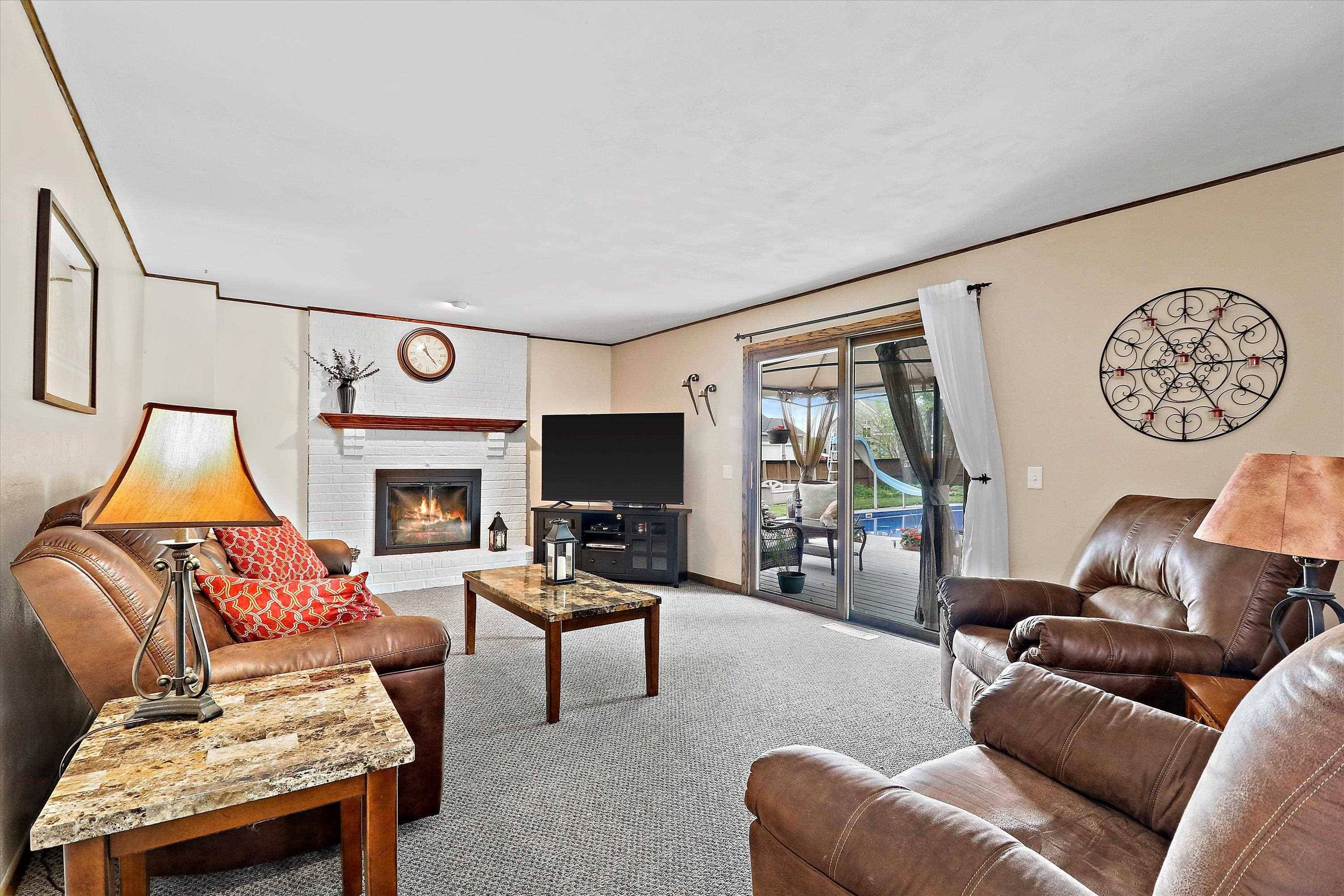 Marshall, WI 53559,5886 Winchester Ave
