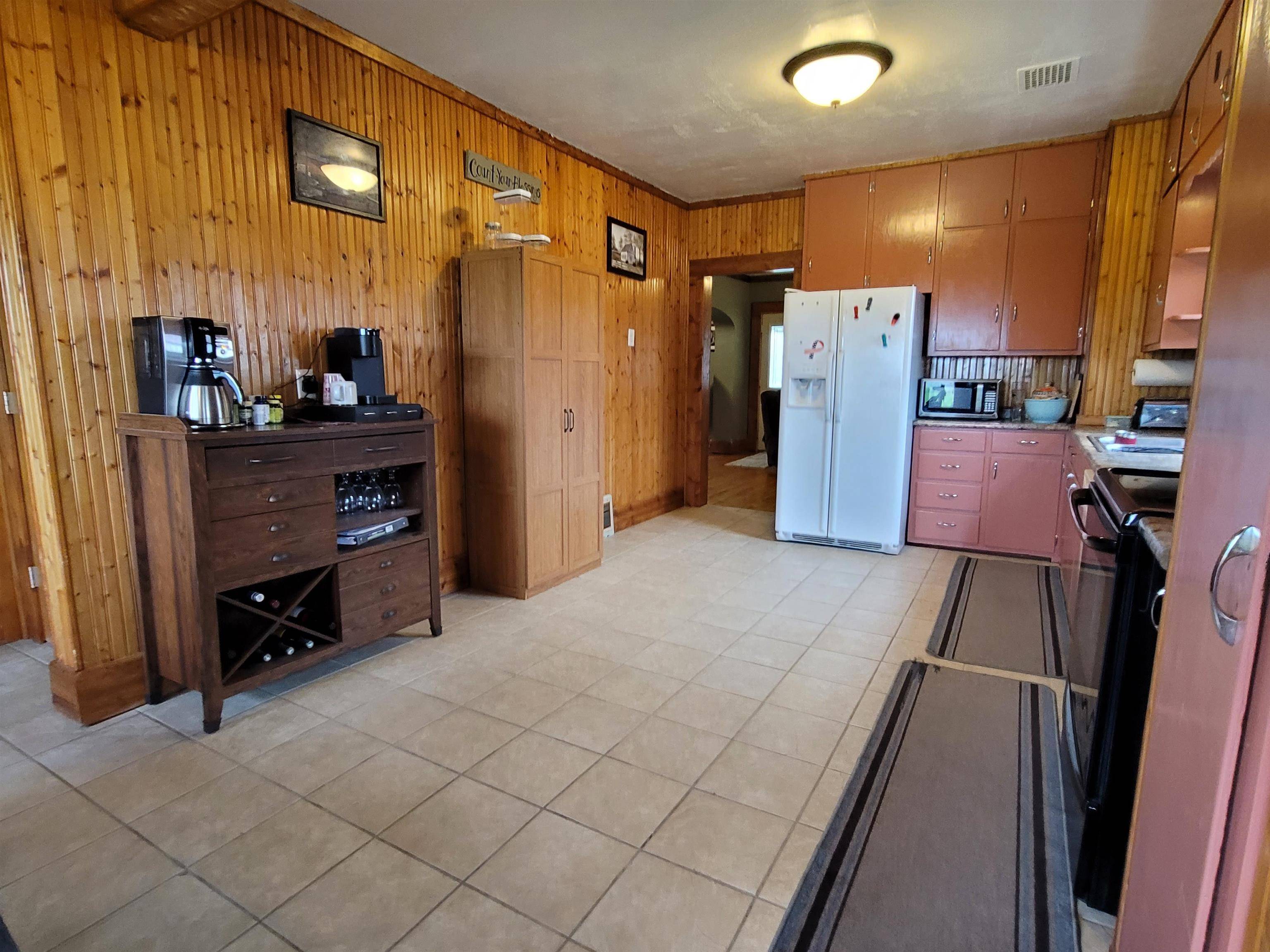 Viroqua, WI 54665,S6681 Hwy 27/82