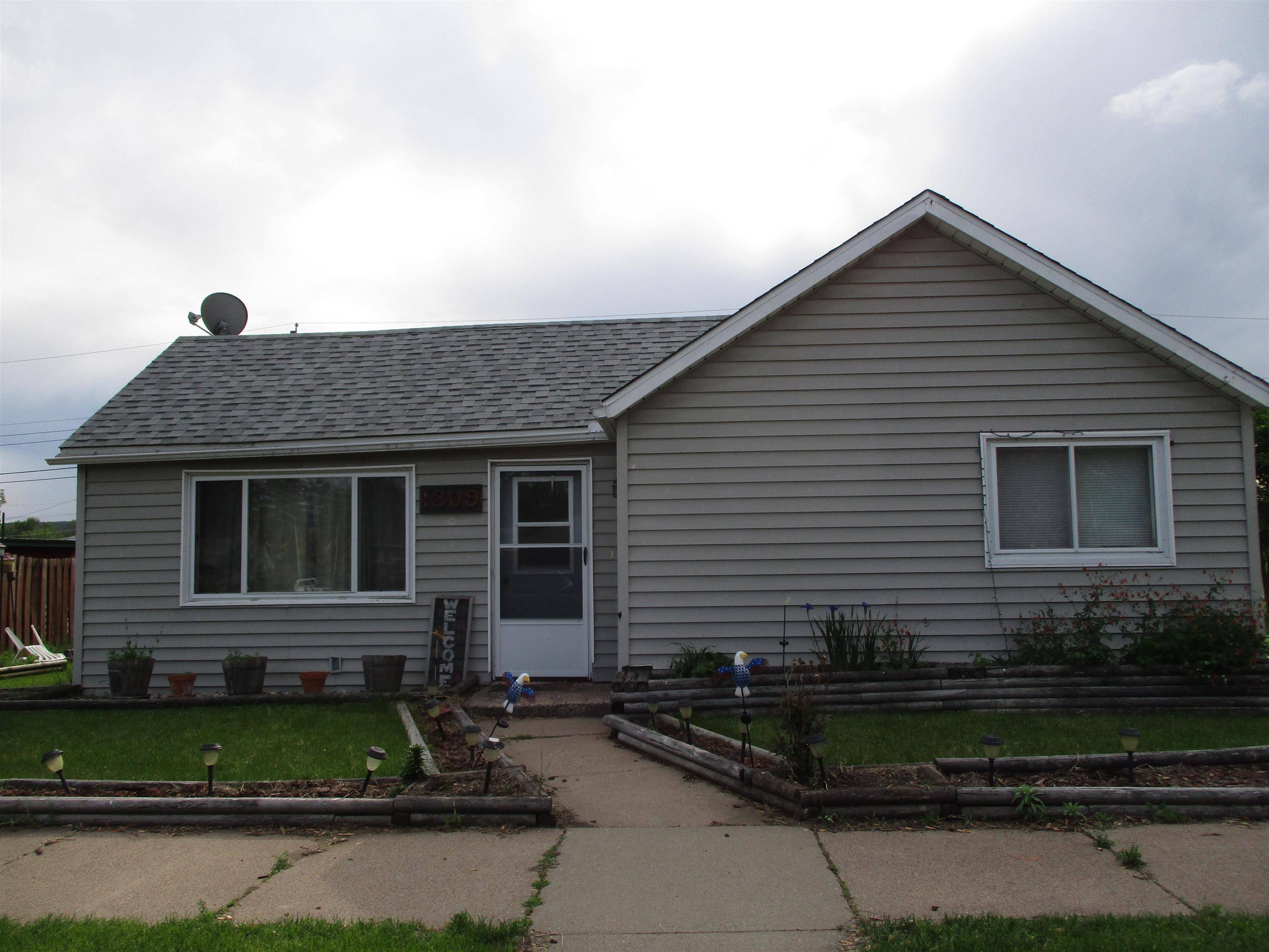 Prairie Du Chien, WI 53821-0000,1309 S Beaumont Rd