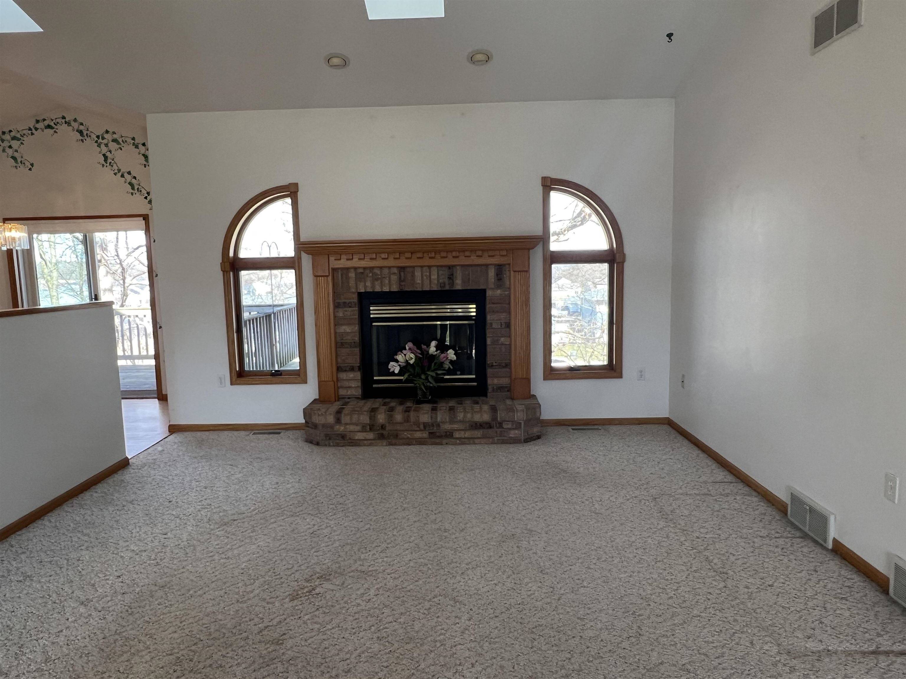 Mcfarland, WI 53558,5511 Chestnut Lane