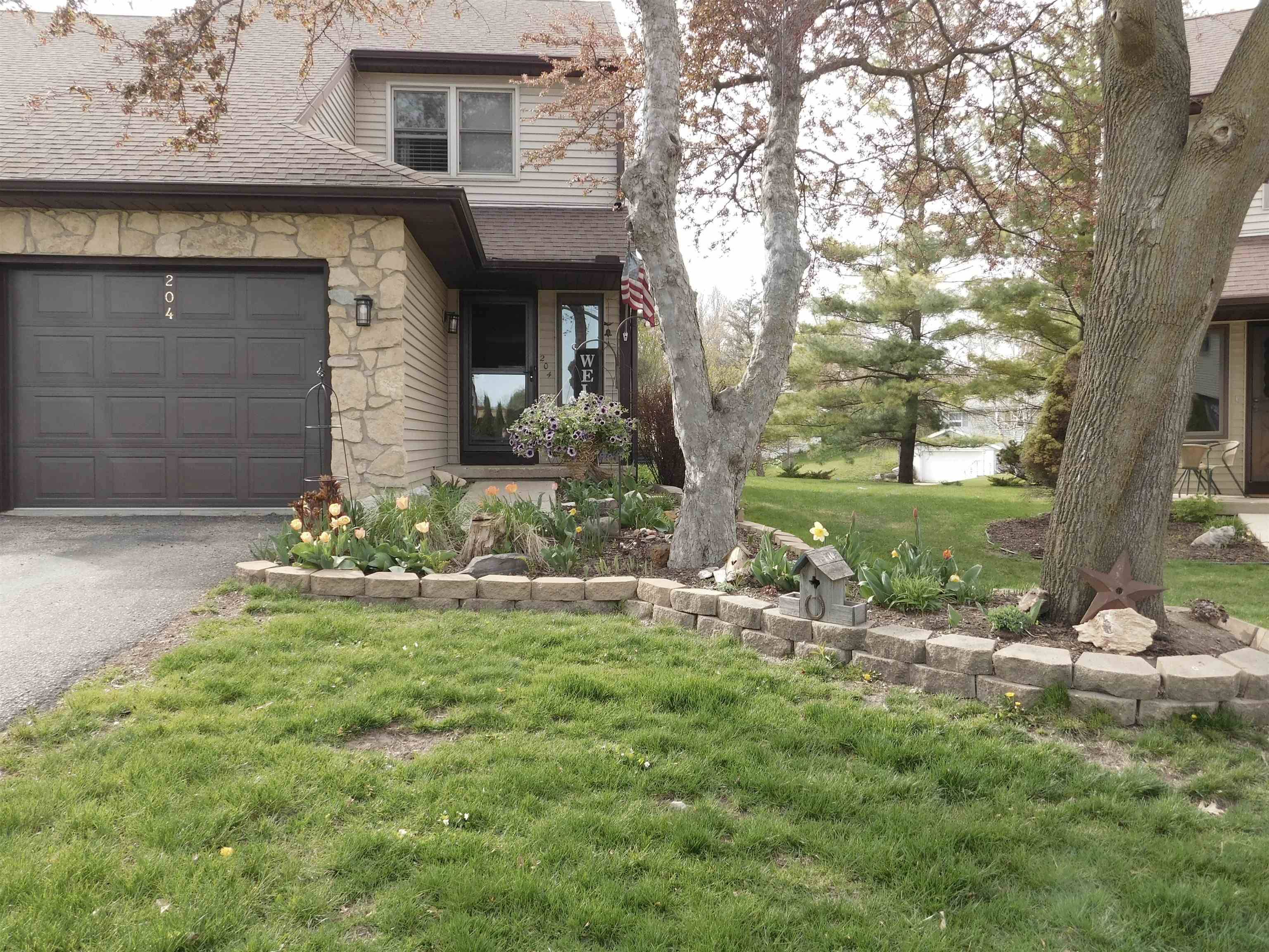 Fitchburg, WI 53719,204 Williamsburg Way Court