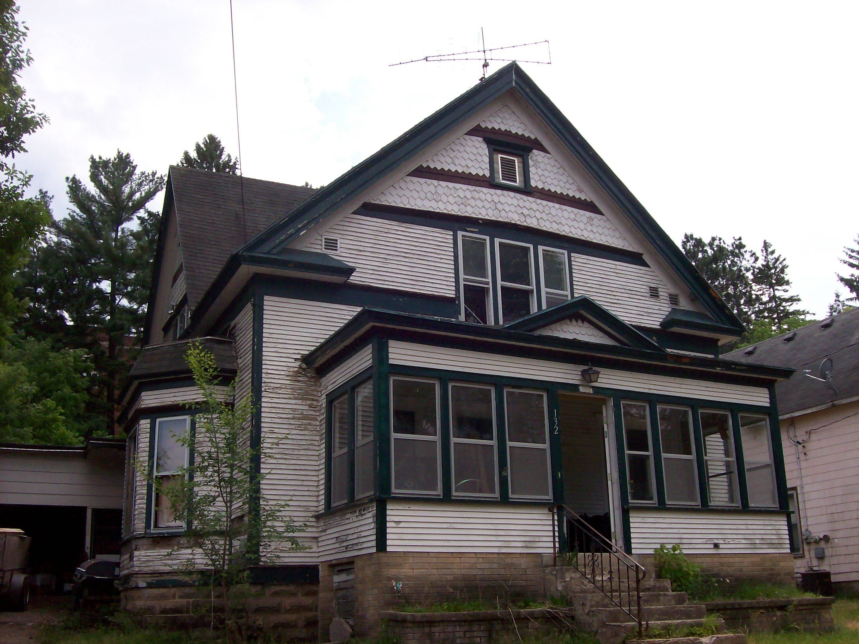 Montello, WI 53949,132 E Park Street