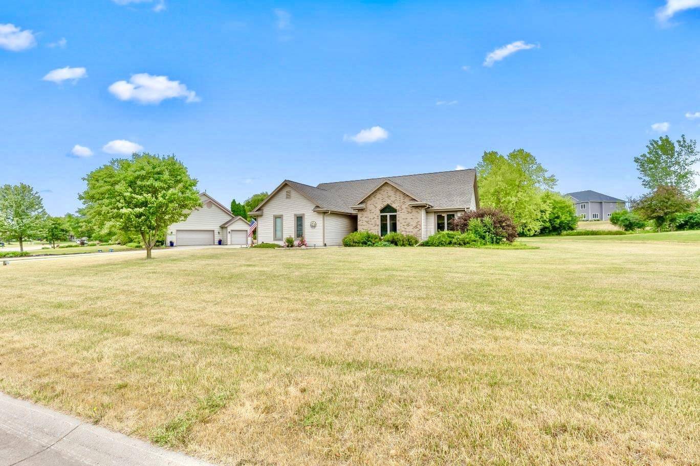 Johnson Creek, WI 53038,202 Hunters Glen Lane