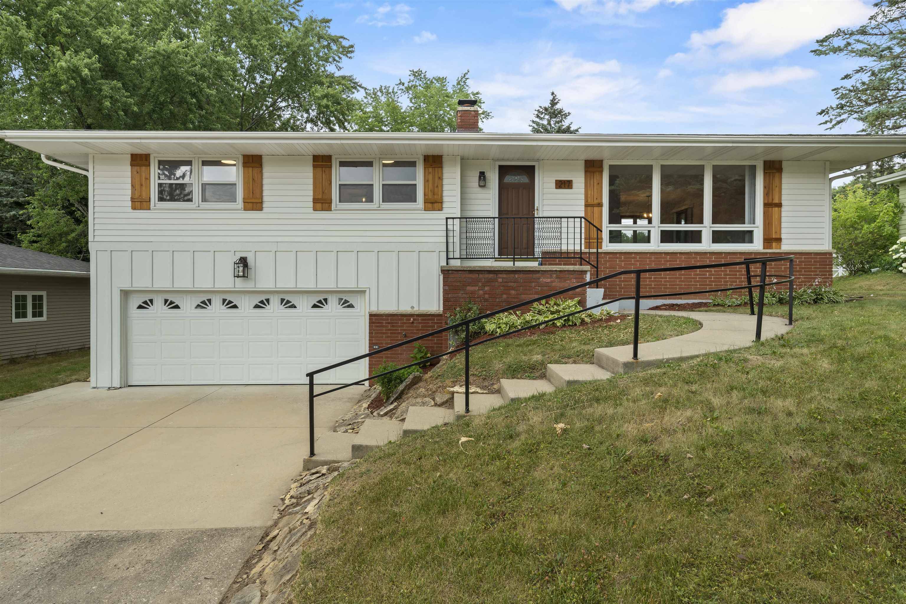Deforest, WI 53532,217 Sanford Drive