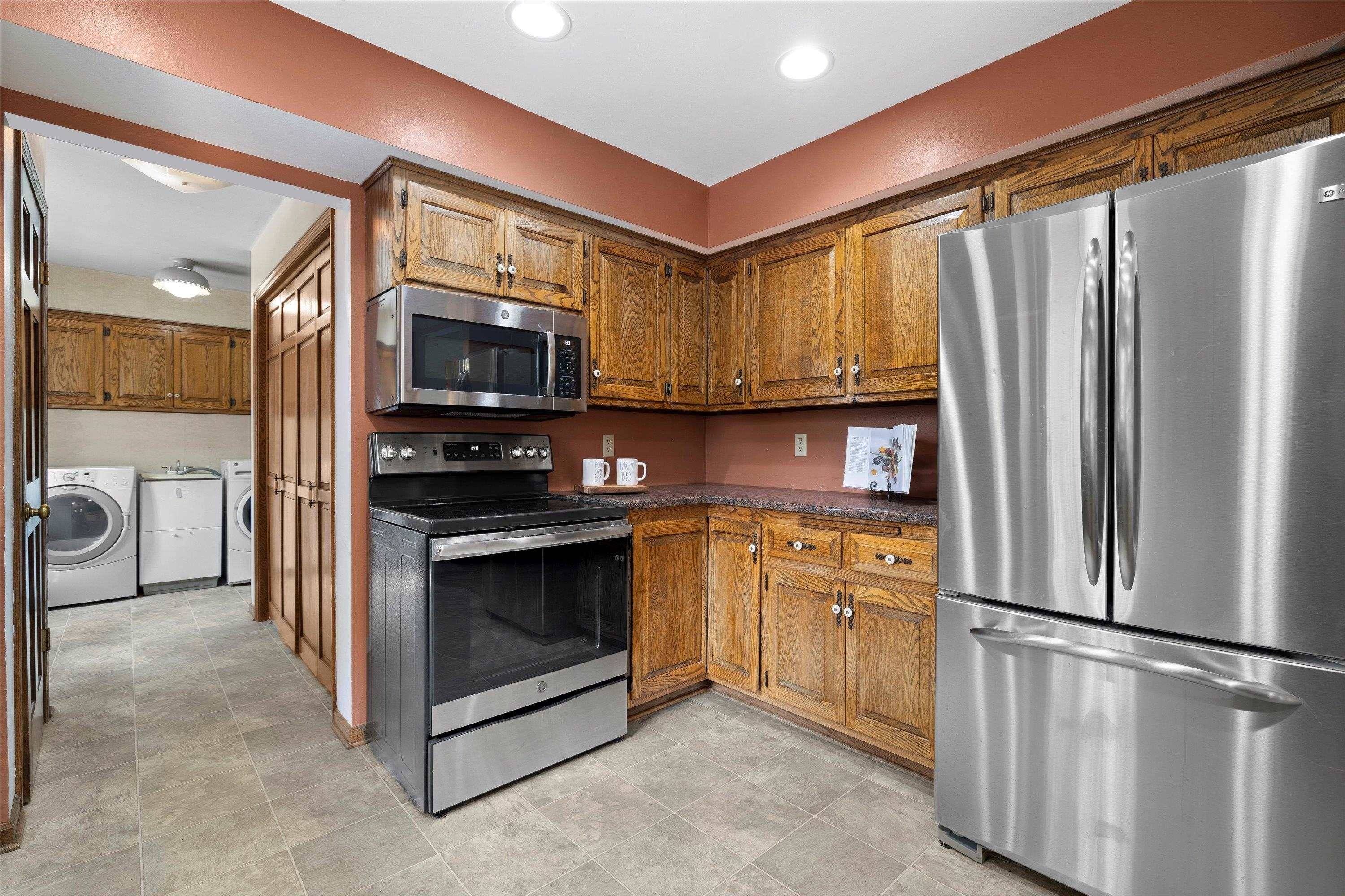 Waukesha, WI 53186,N27W22377 Stonewood Lane