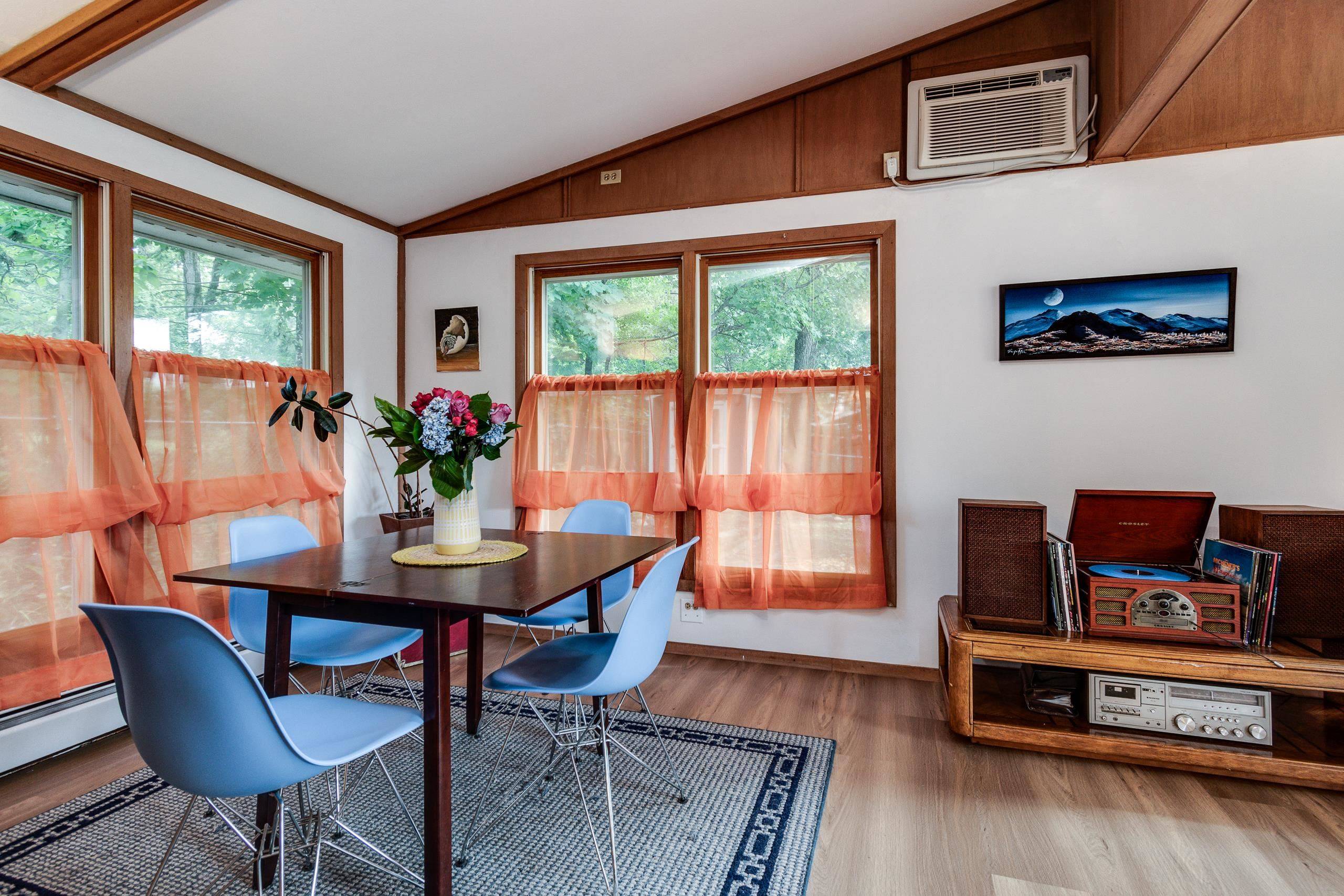 Madison, WI 53716,1401 Angel Crest Way