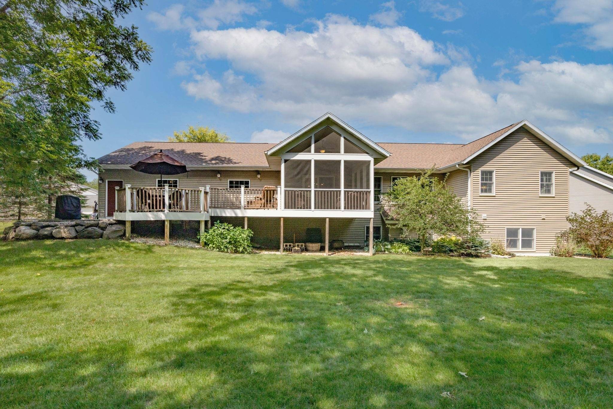 Edgerton, WI 53534,1244 E Bayview Court