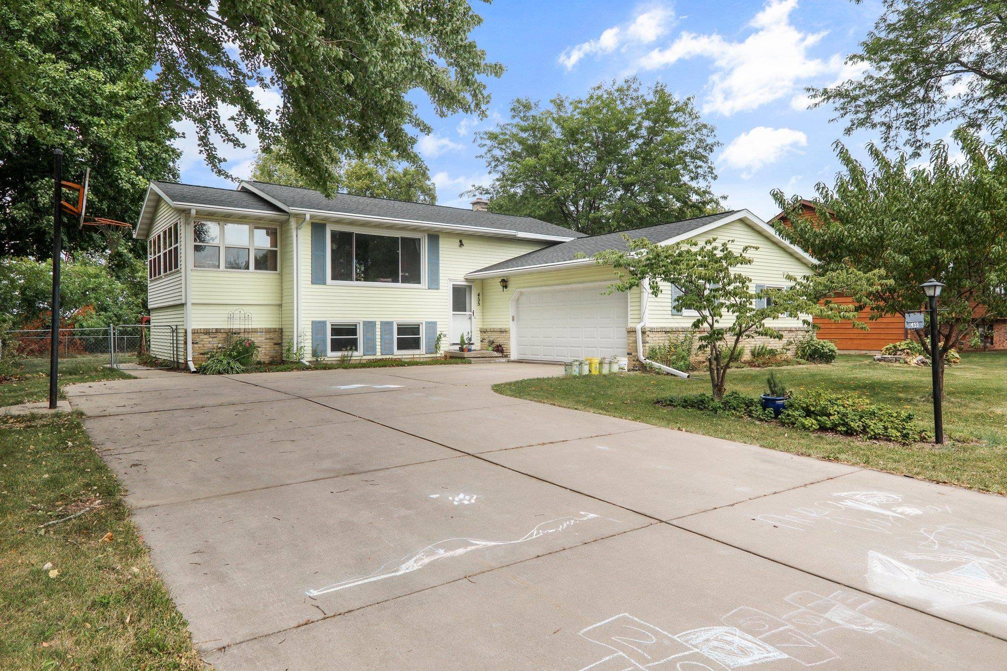 Oregon, WI 53575,455 E Richards Road