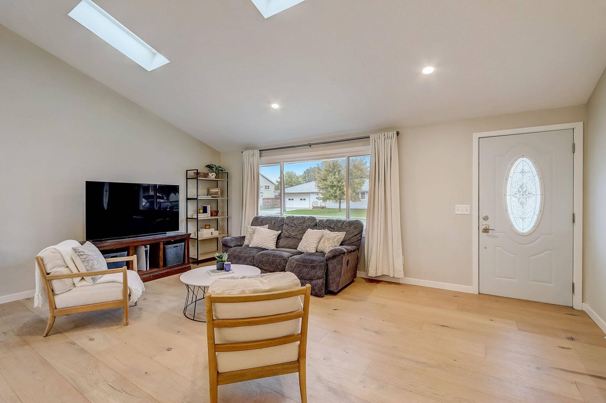 Sun Prairie, WI 53590,341 Hoover Street