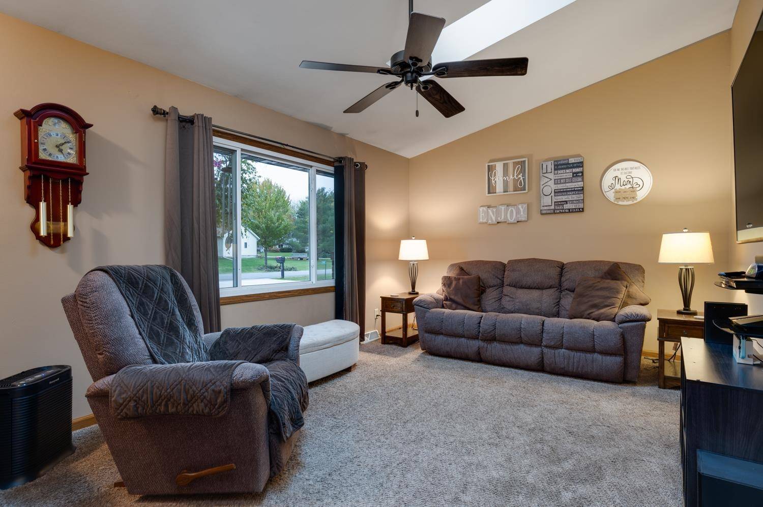 Deforest, WI 53532,3800 Sunny Wood Drive
