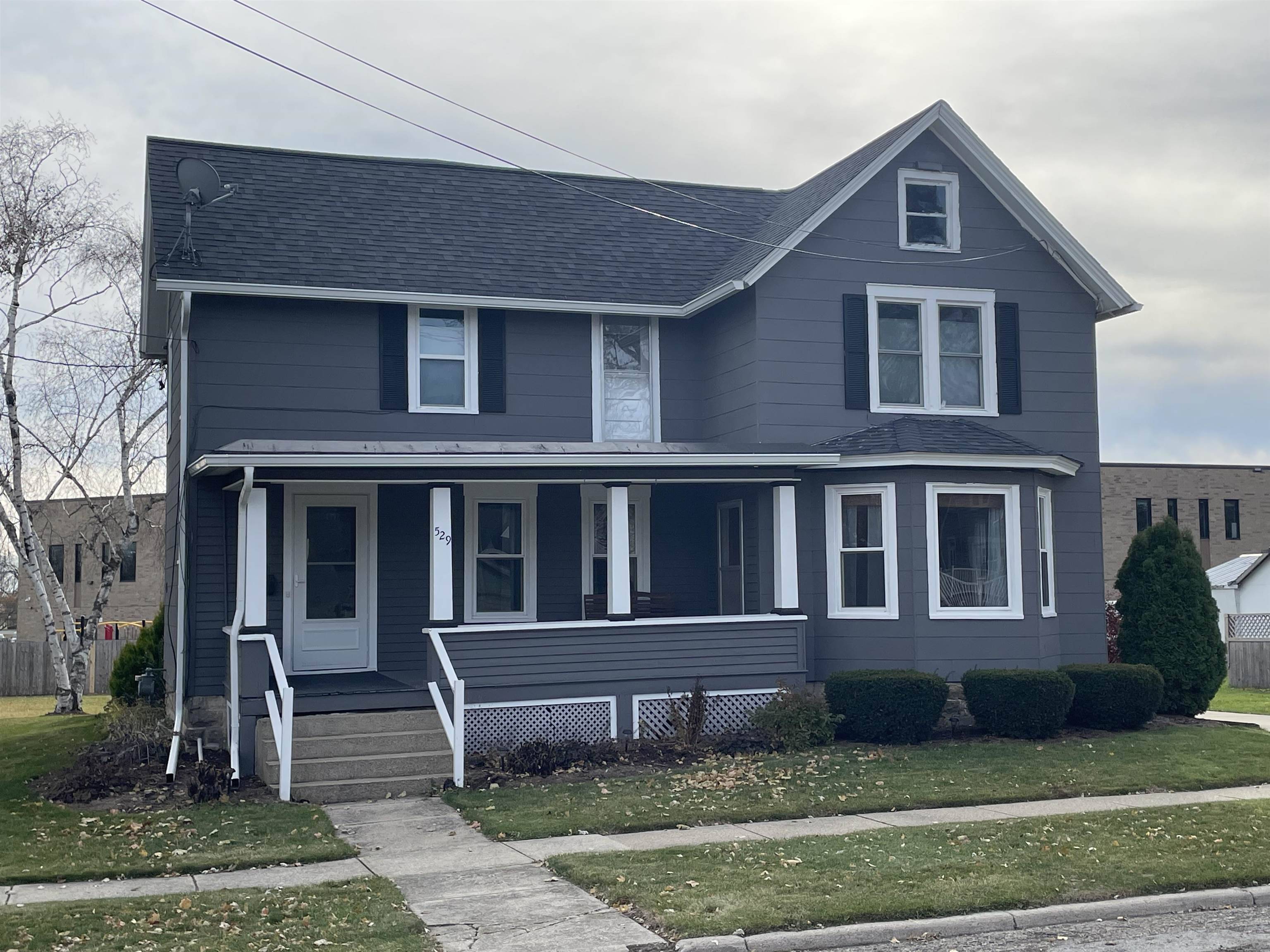 Columbus, WI 53925,529 S Main Street