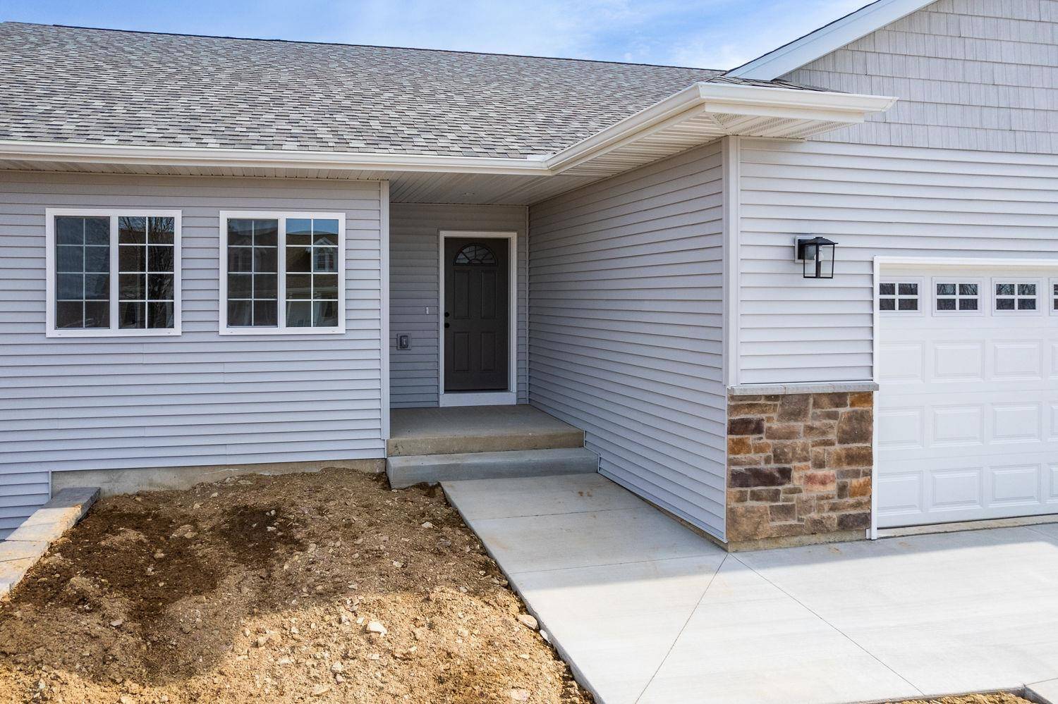 Reedsburg, WI 53959,344 Eastridge Circle