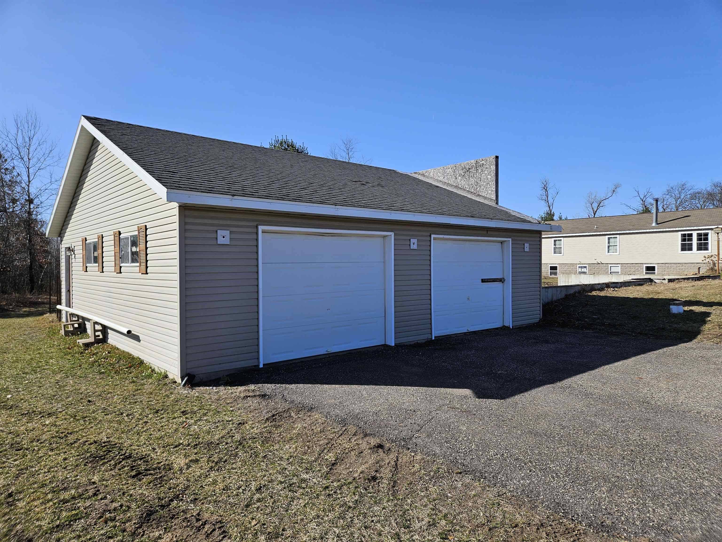 Oxford, WI 53952-9088,309 Driscoll Lane