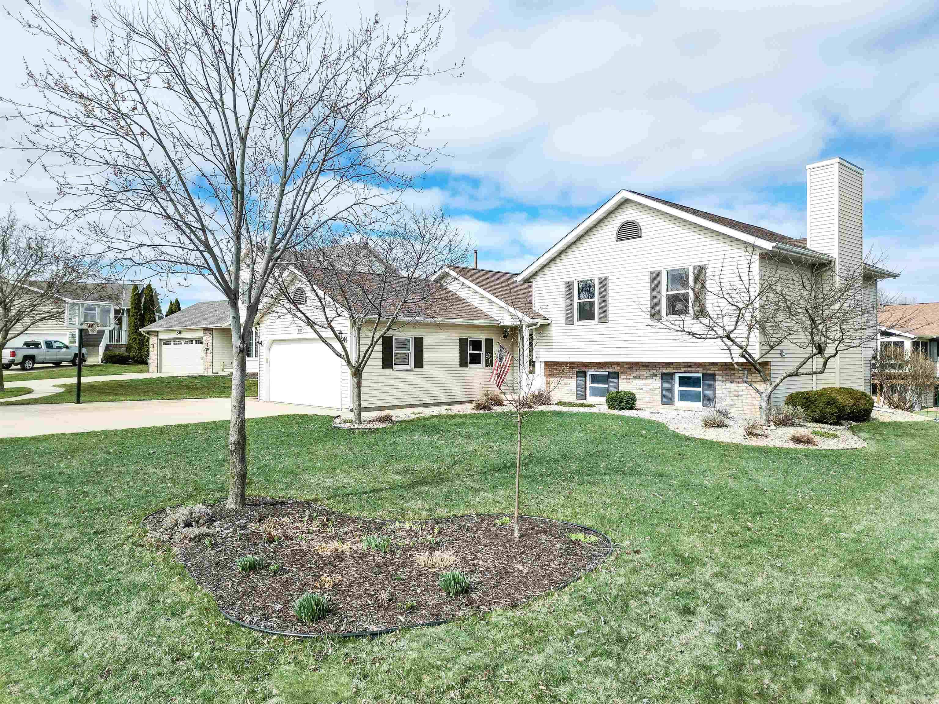 Stoughton, WI 53589,2132 Blue Heron Court