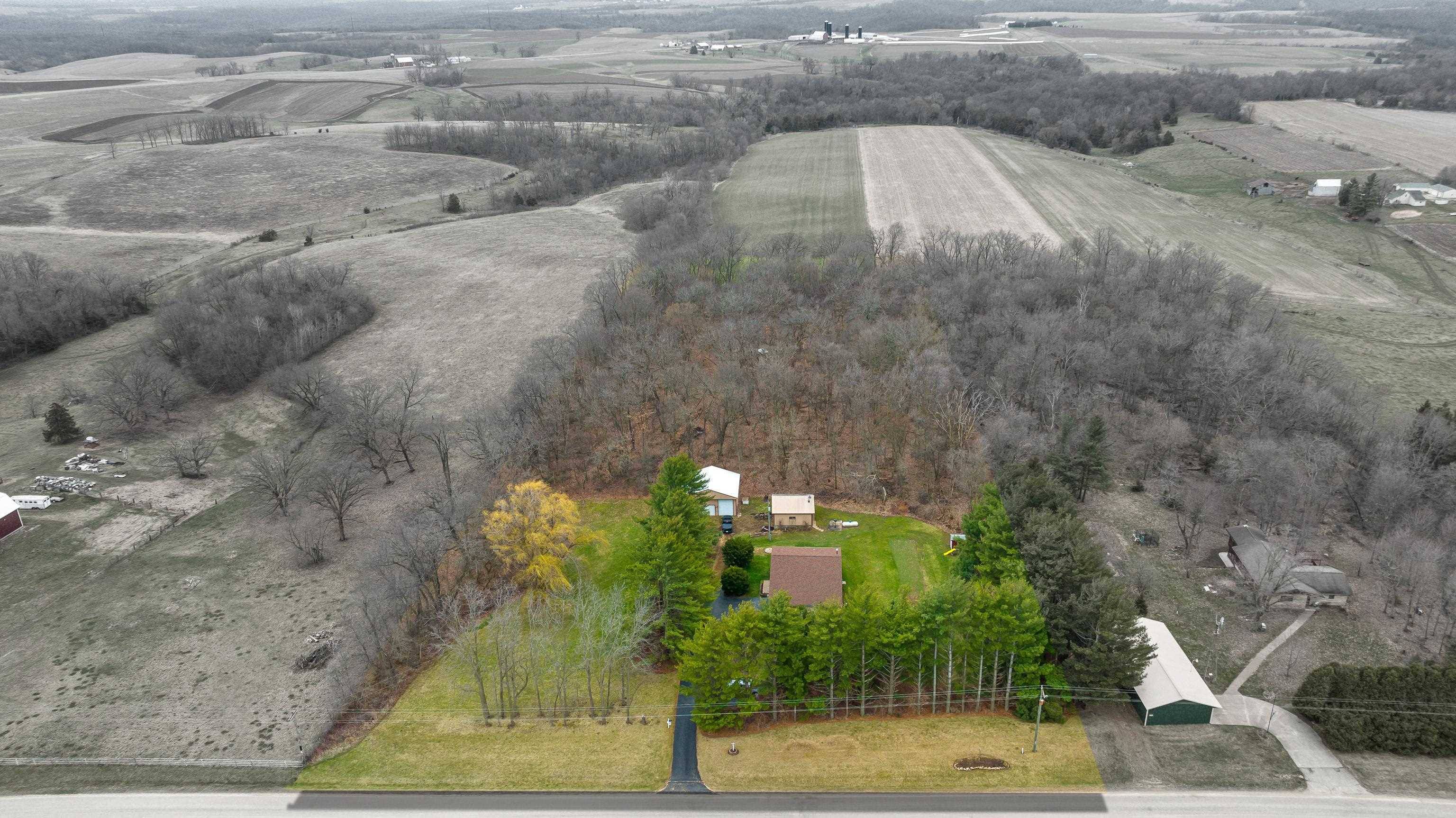 Glen Haven, WI 53810,9785 Muscallounge Road