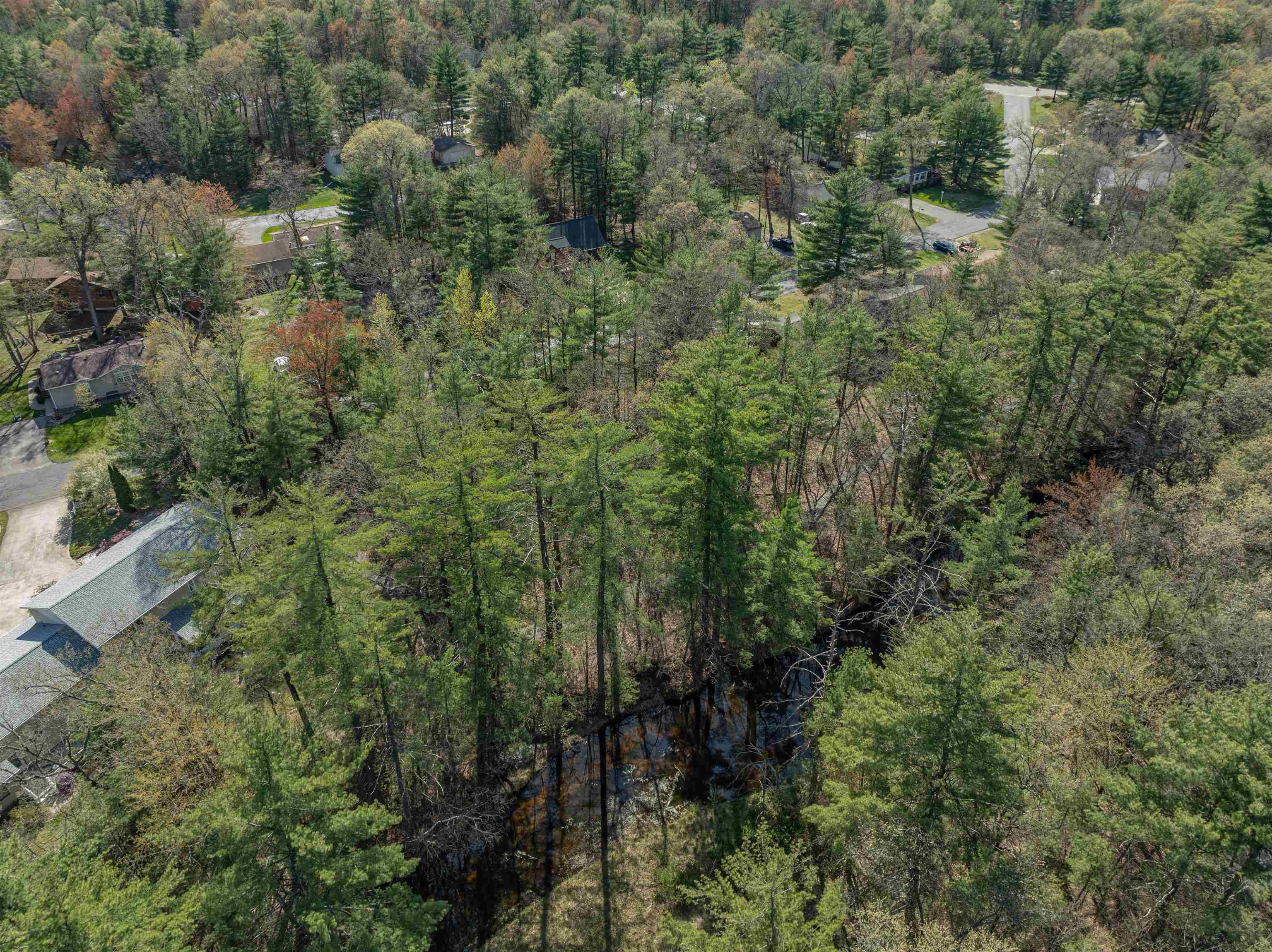 Wisconsin Dells, WI 53965,147 Cliffside Drive
