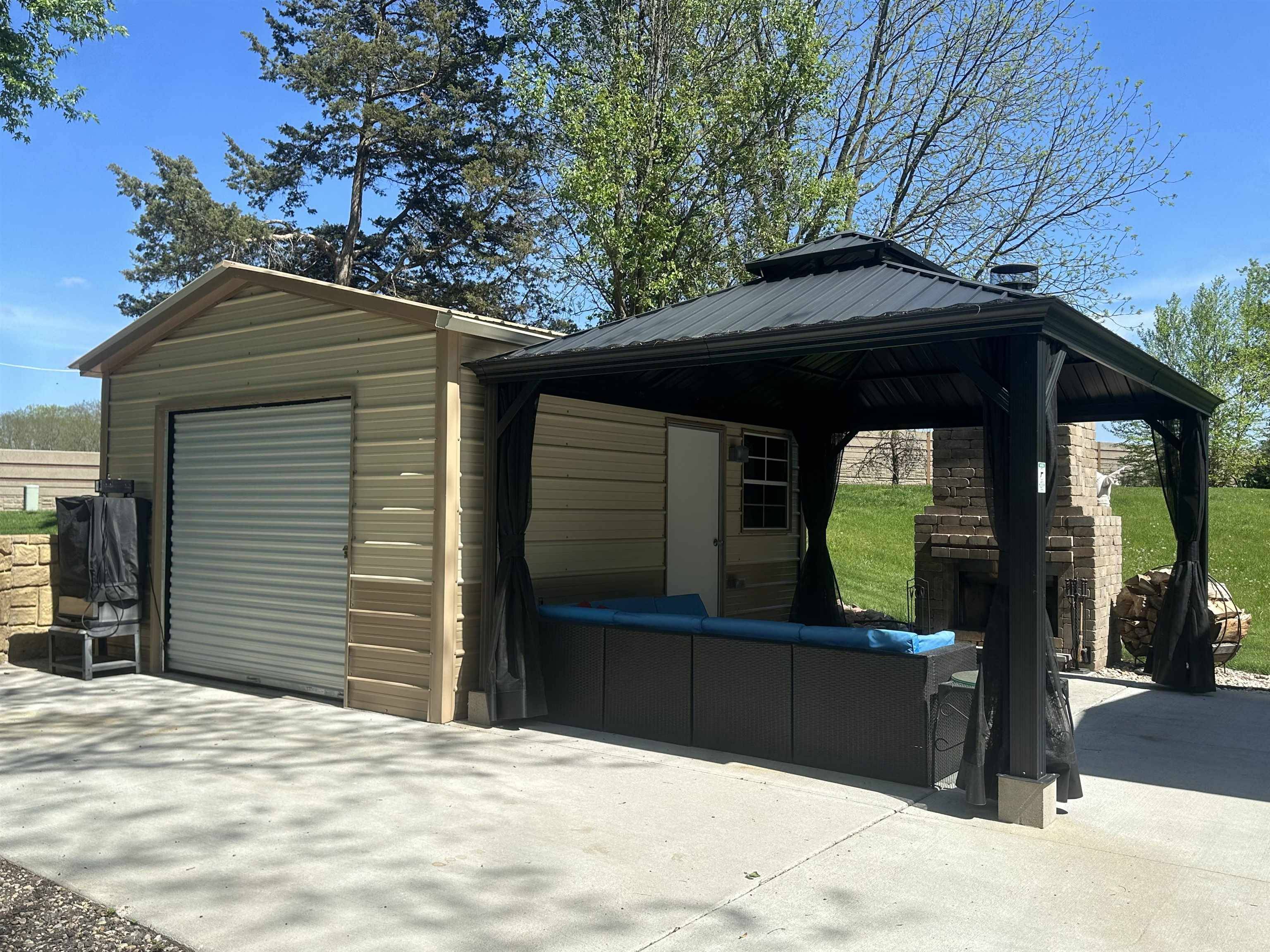 Edgerton, WI 53534,121 Meadow Lane