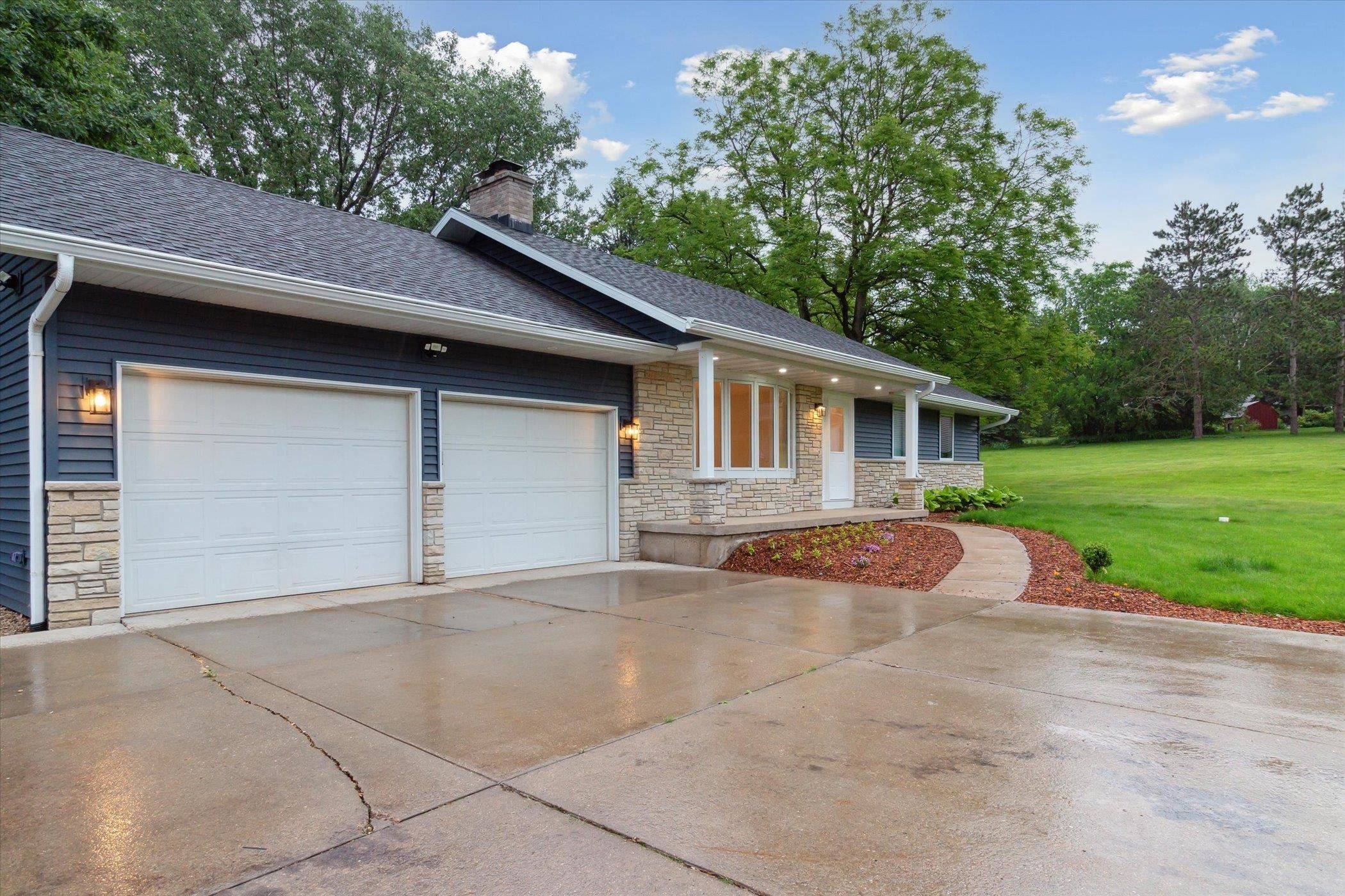 Waunakee, WI 53597,6518 Beech Court