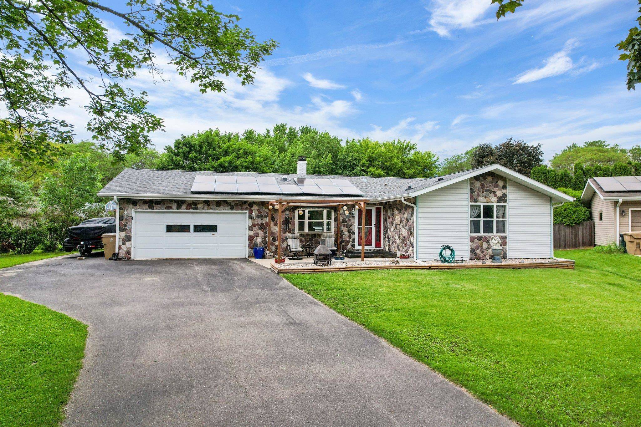 Madison, WI 53716,18 Coffey Circle