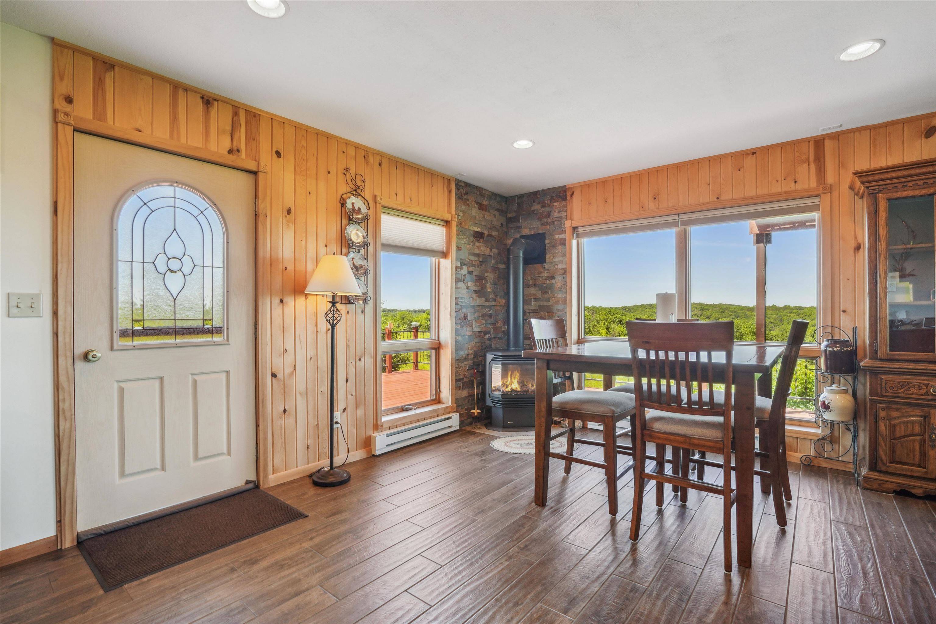 Harpers Ferry, IA 52146,658 Sojourn Lane