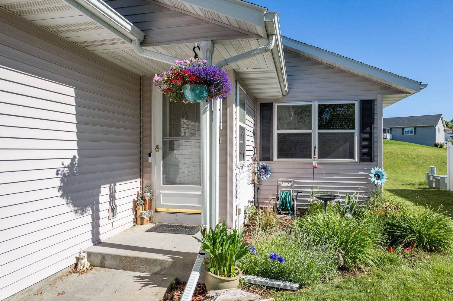 Baraboo, WI 53913,306 Valley Glen Court