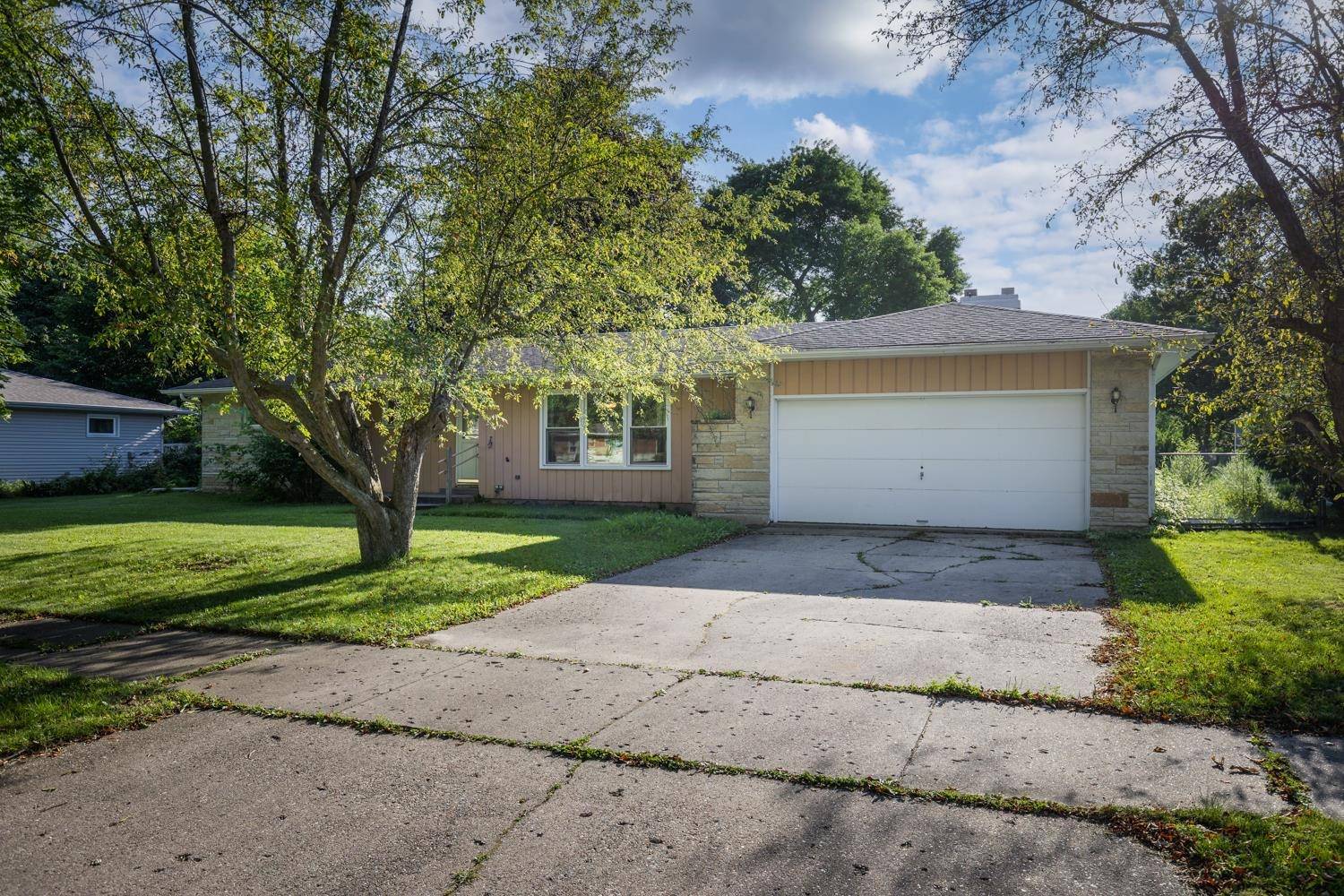Janesville, WI 53545,1127 Erie Drive