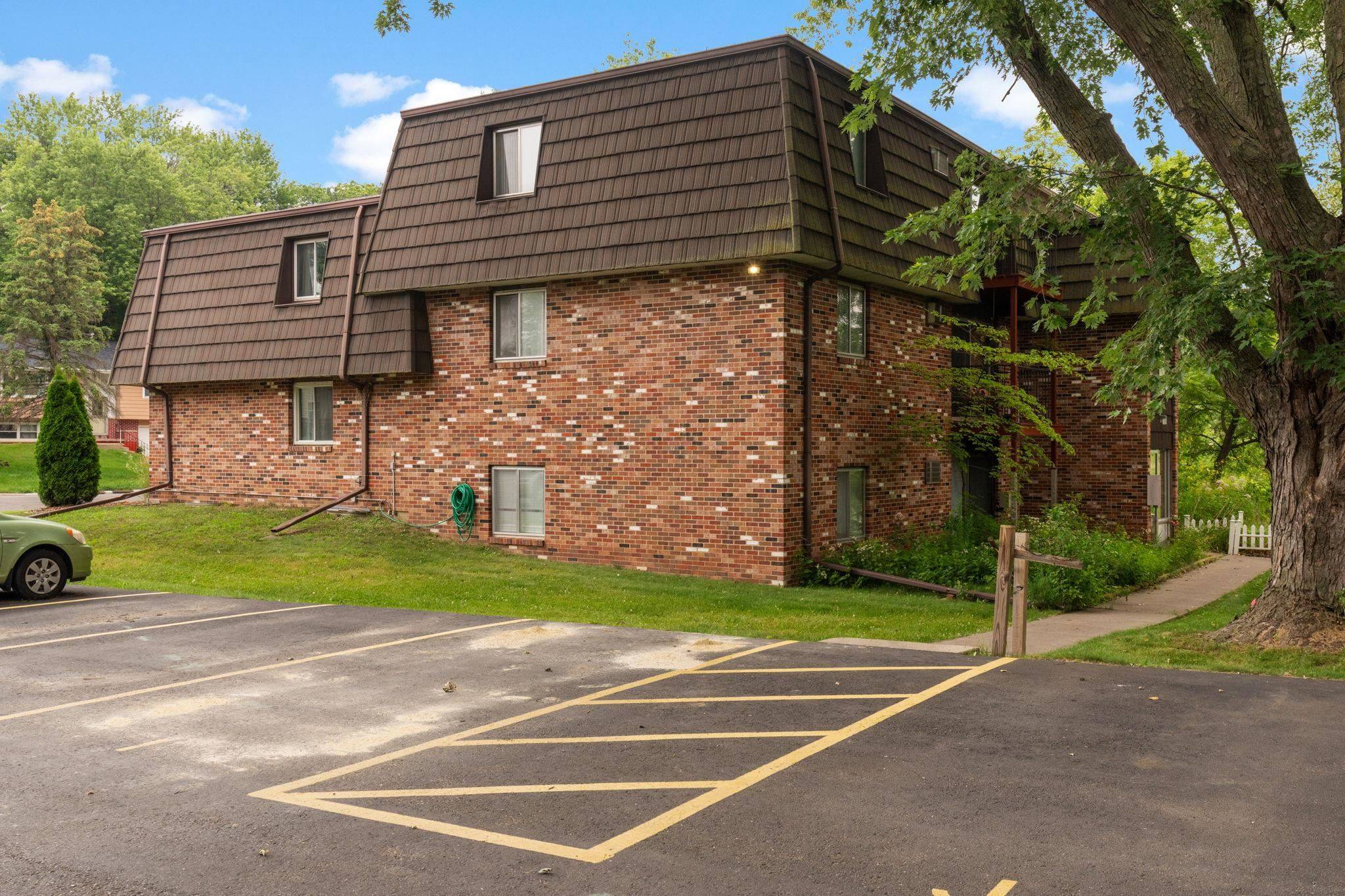 Fitchburg, WI 53711,4541 Crescent Road #J