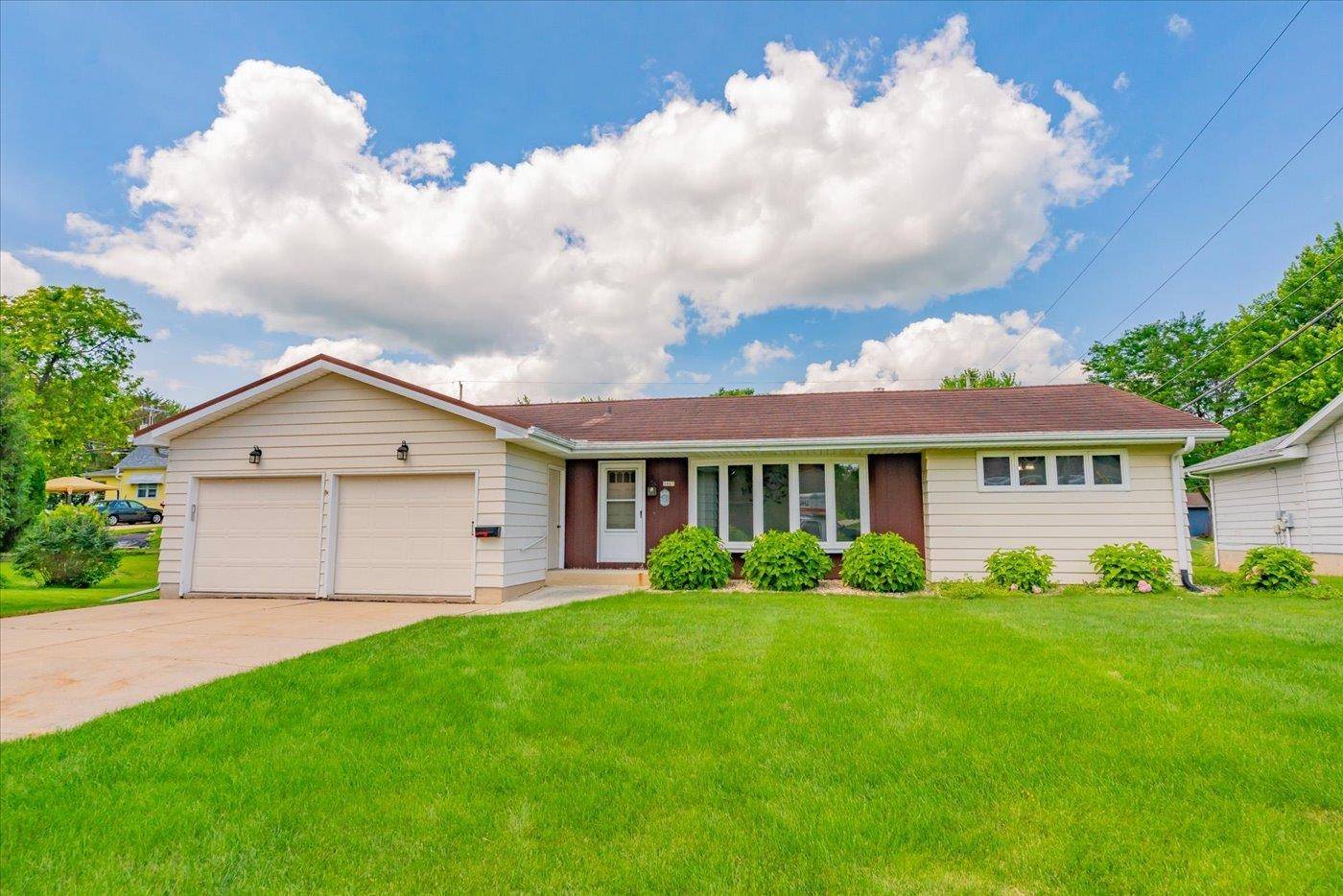 Cross Plains, WI 53528,3007 Bollenbeck Street