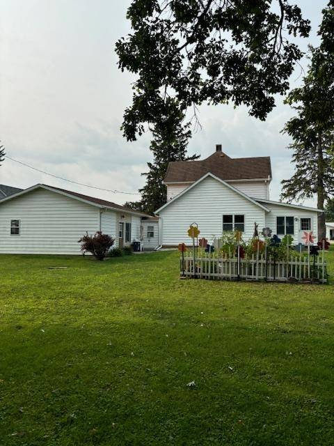 Livingston, WI 53554,125 W Barber Avenue