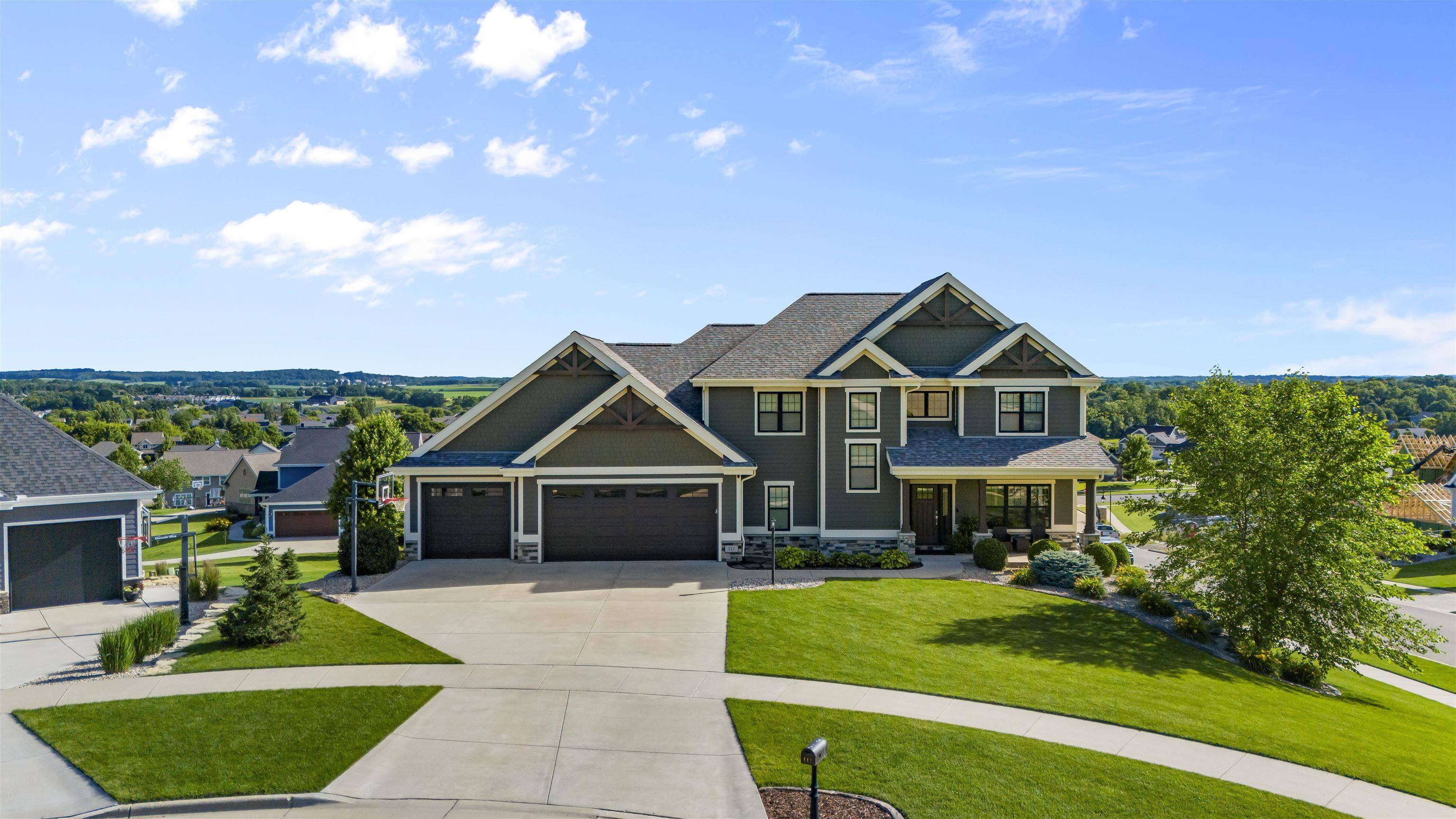 Oregon, WI 53575,117 Camelot Circle