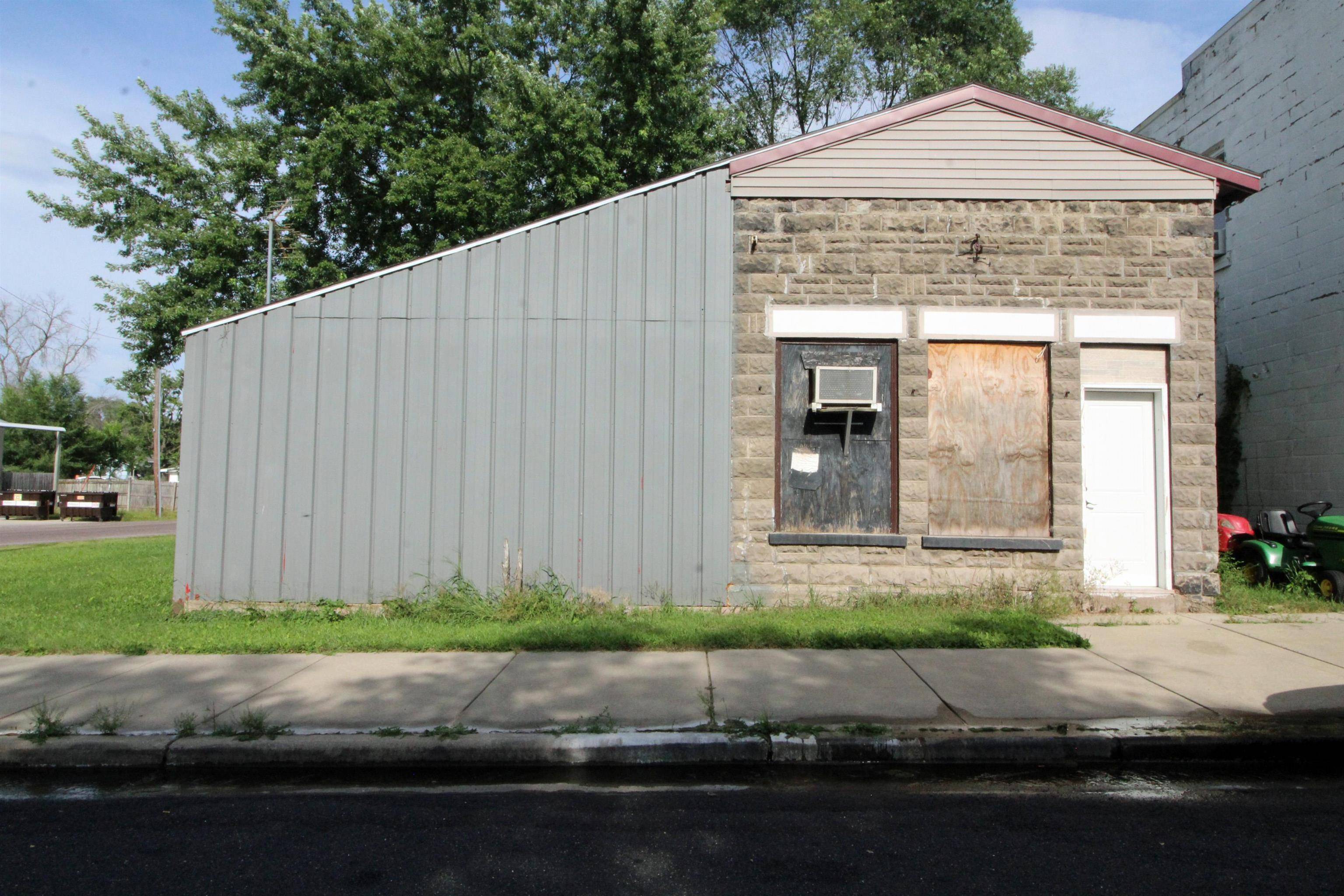 Arena, WI 53503,516 Oak Street