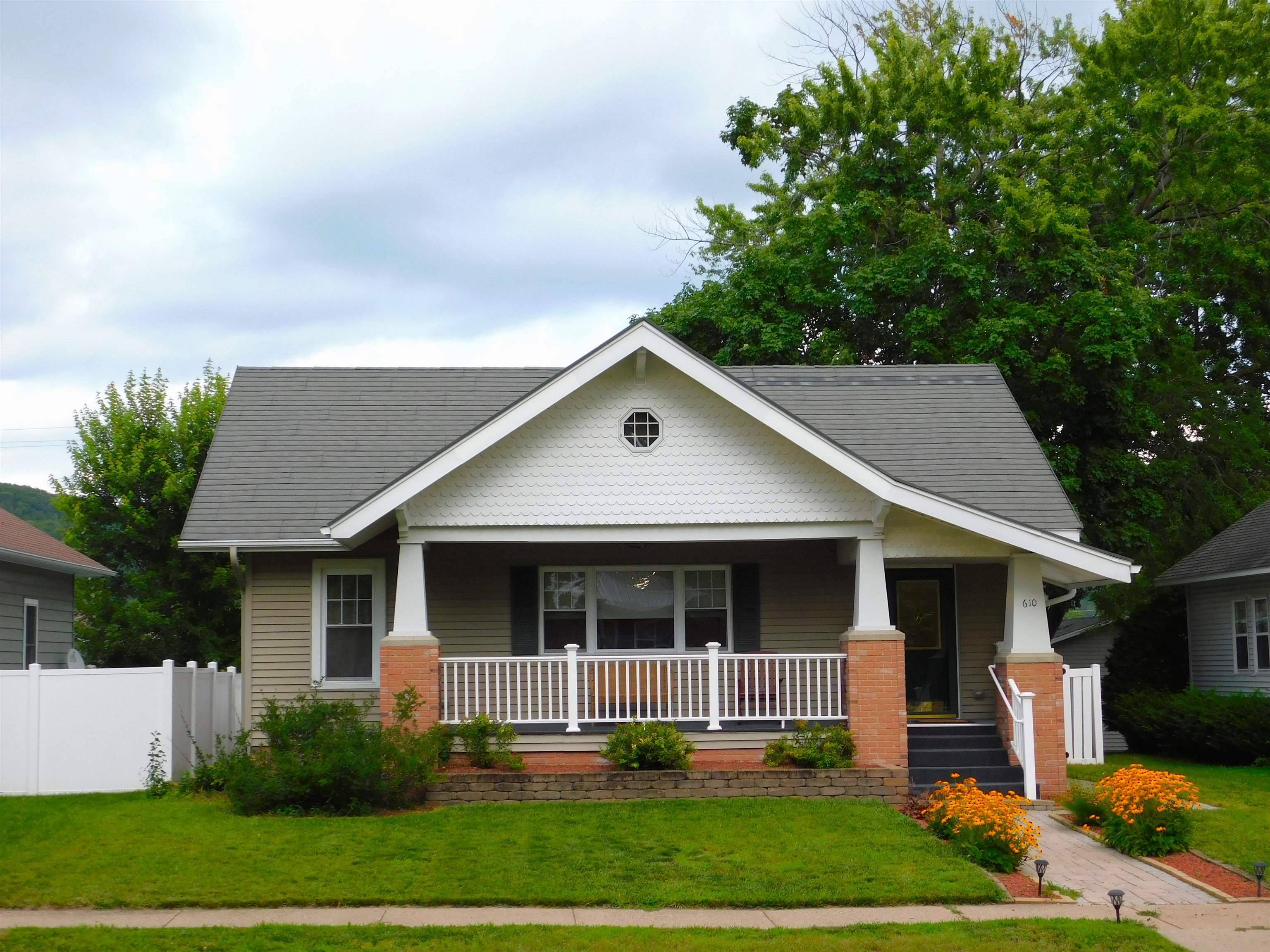 Prairie Du Chien, WI 53821,610 S Michigan Street