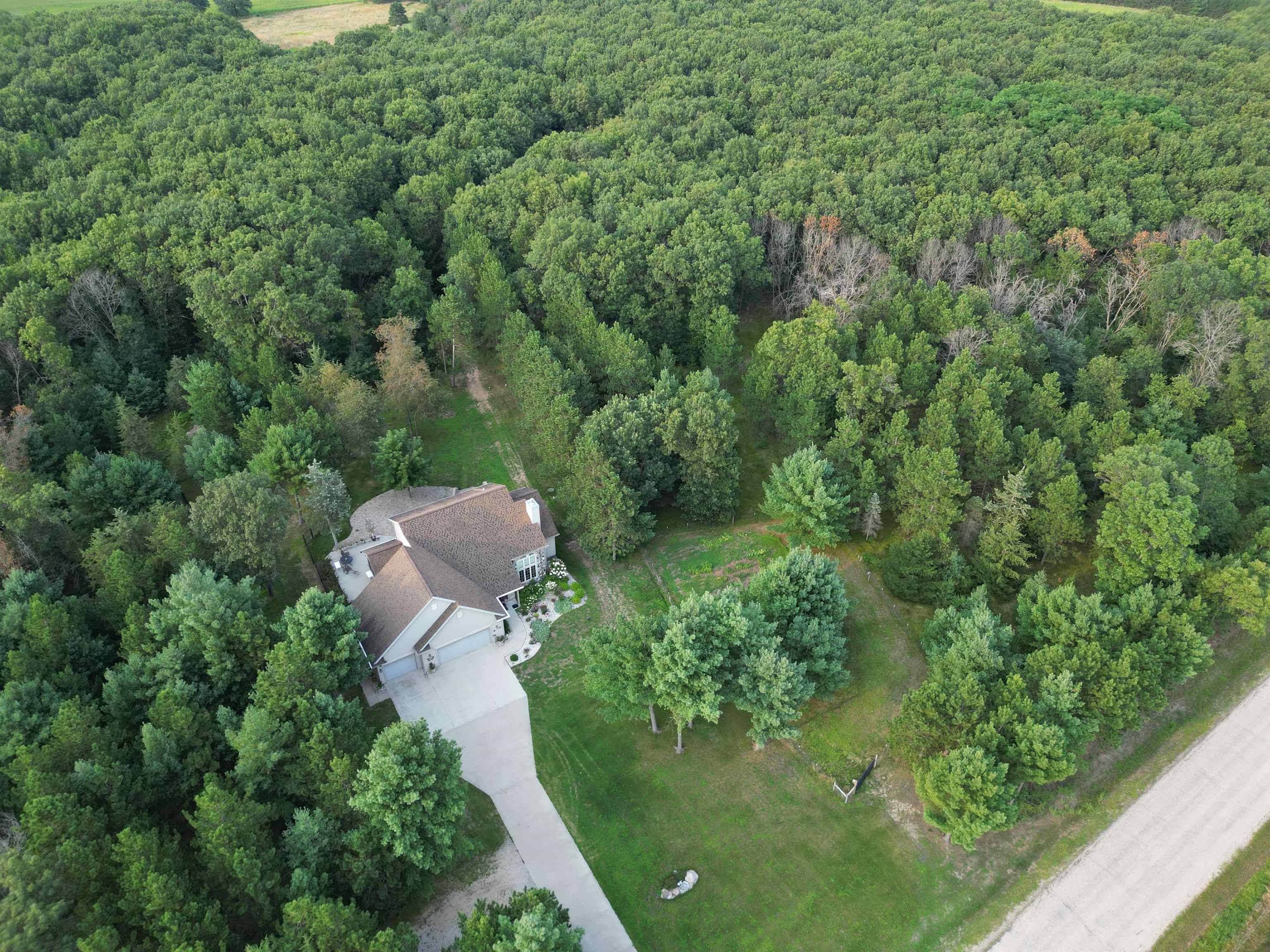 Oxford, WI 53592,W8278 Fawn Avenue