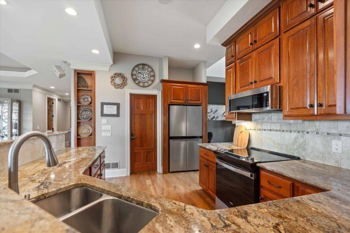 Deforest, WI 53532,370 Campbell Hill Court