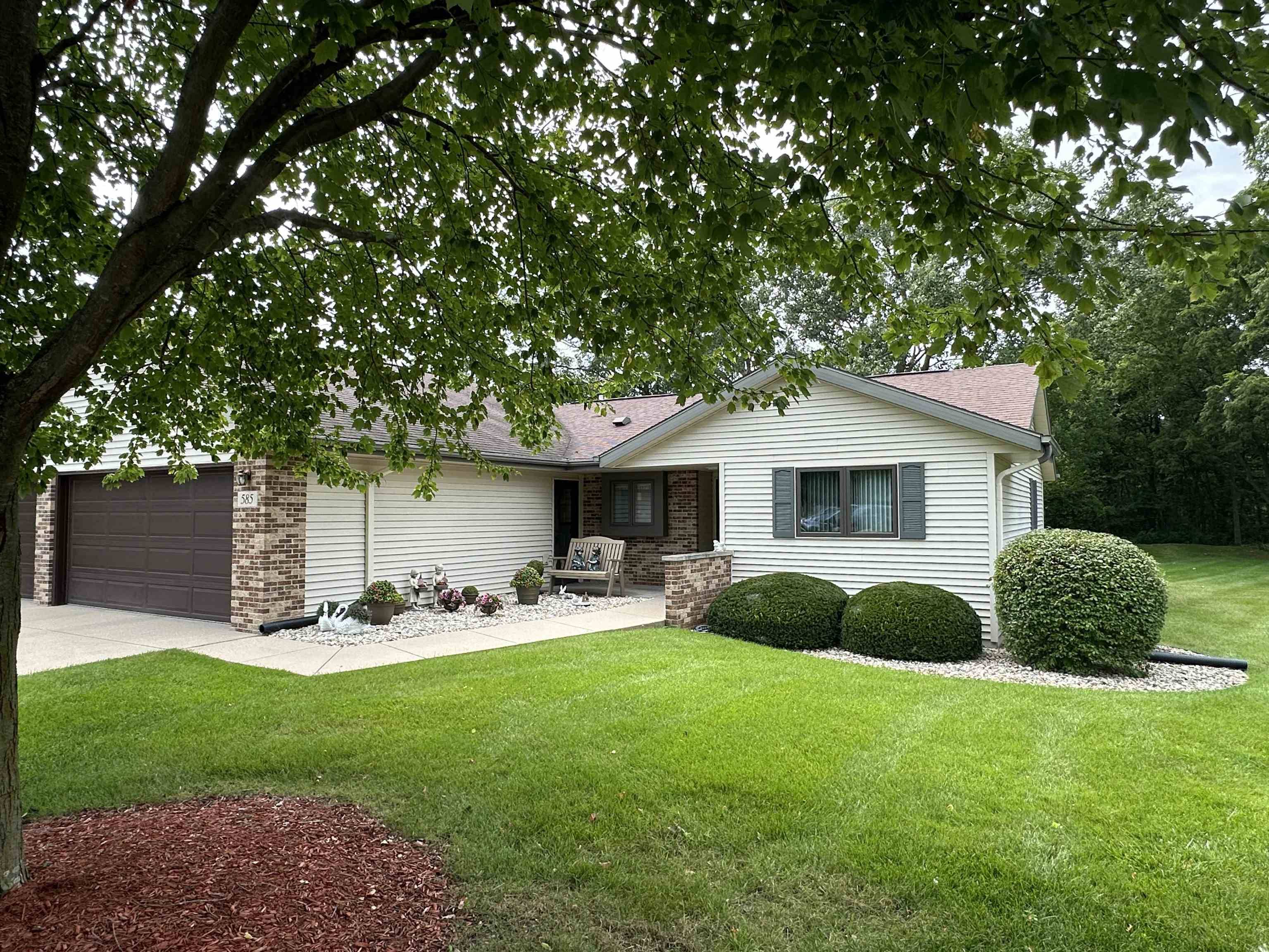 Beloit, WI 53511,585 E Berkshire Court #B