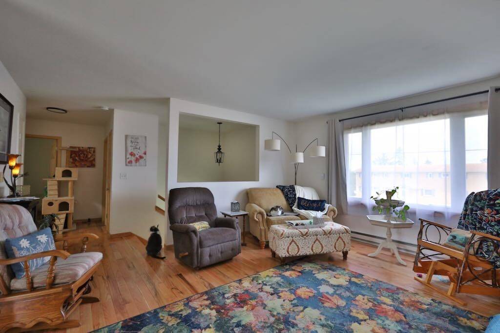 New Glarus, WI 53574,1001-1007 8th Street