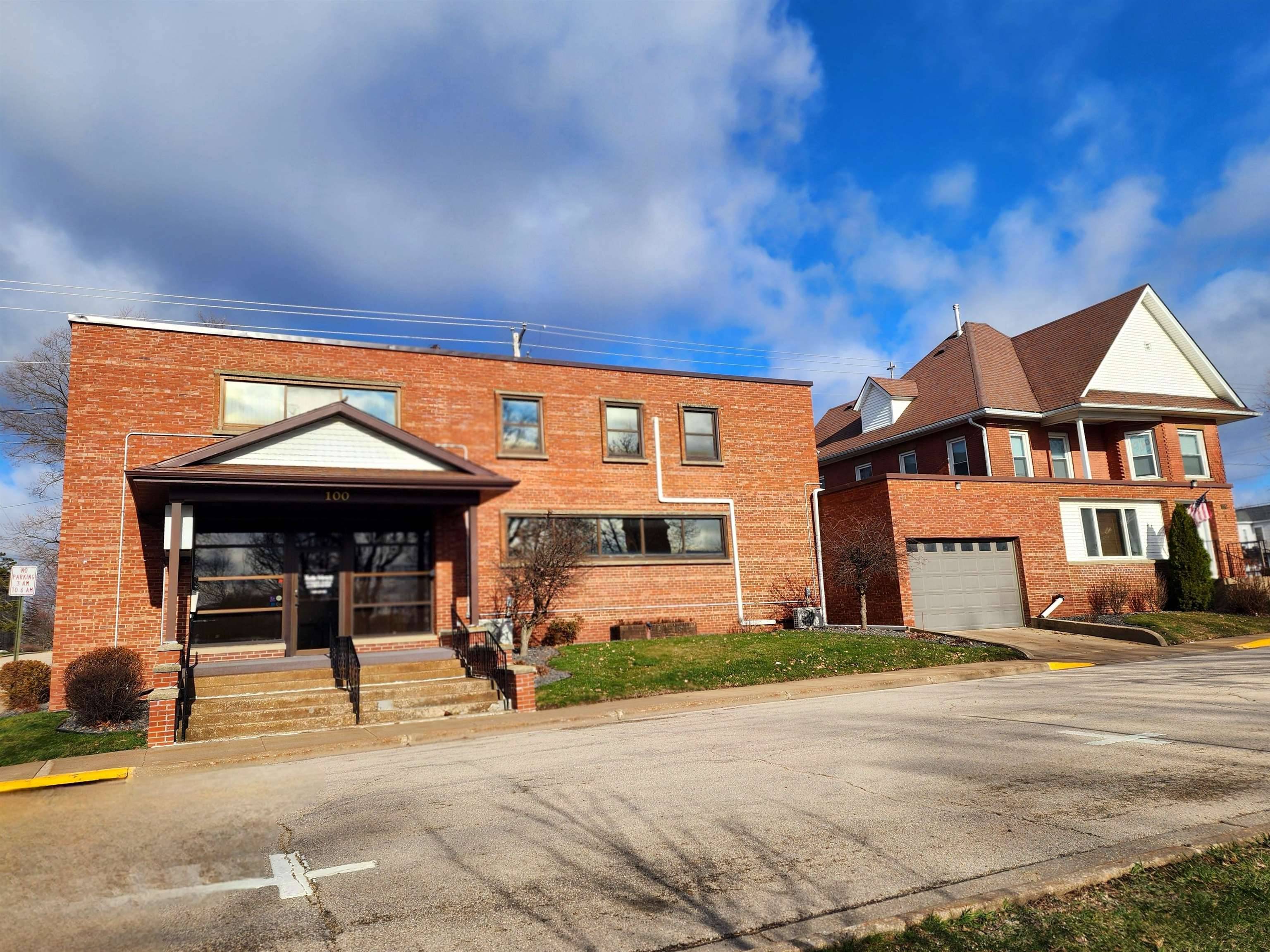 Platteville, WI 53818-2534,100 Park Place