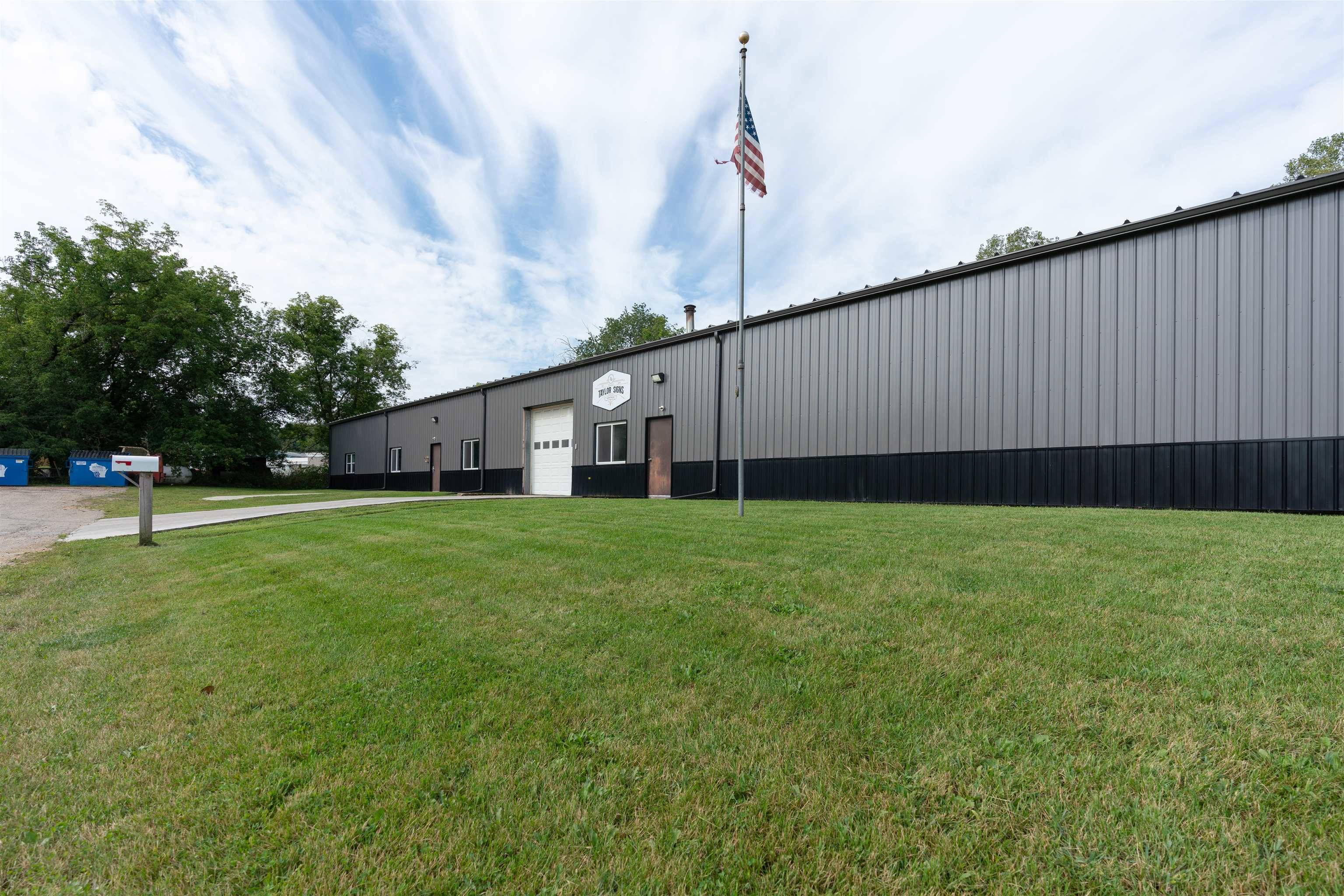 Ontario, WI 54651,107 S Lincoln Street