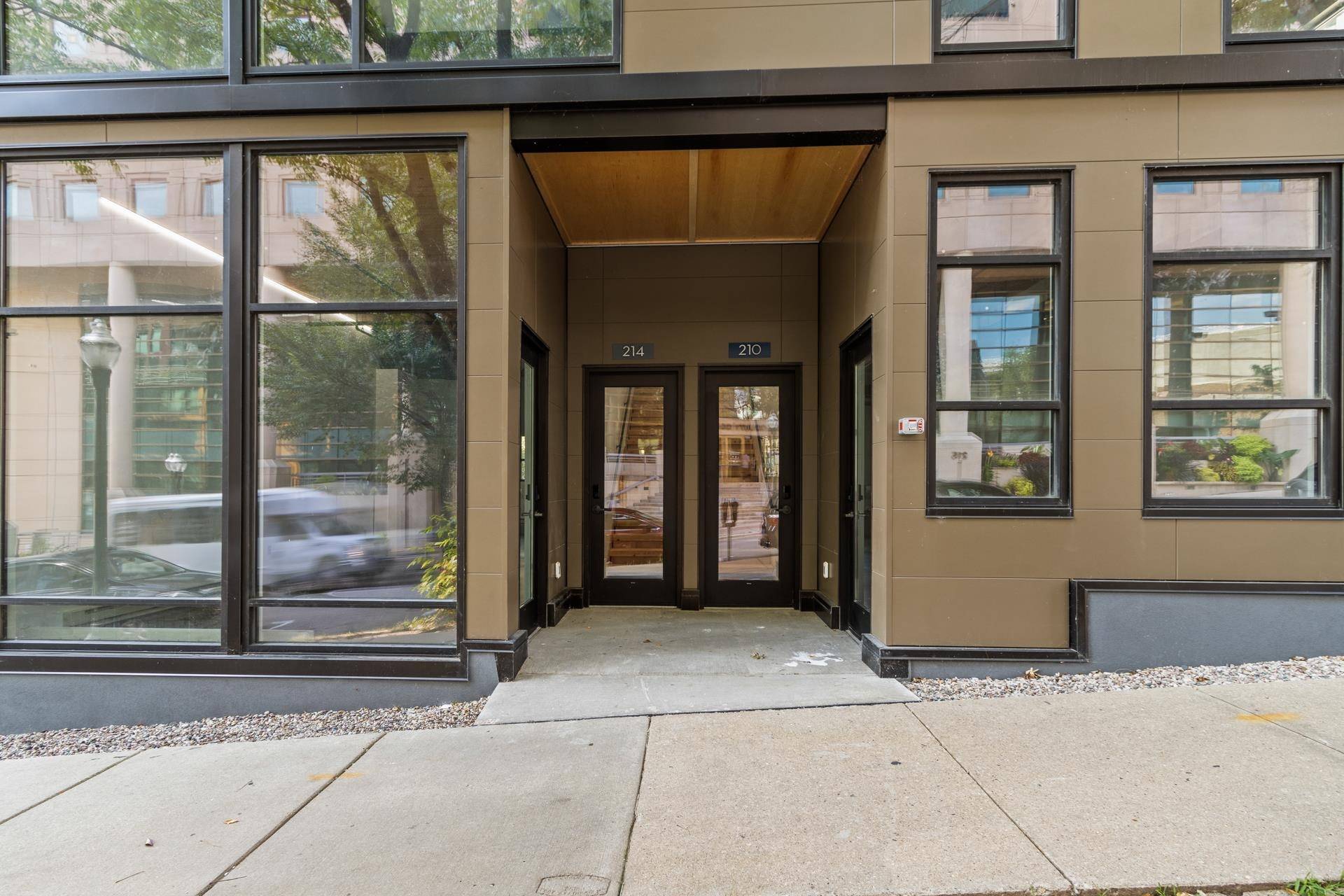 Madison, WI 53703,208 S Hamilton Street