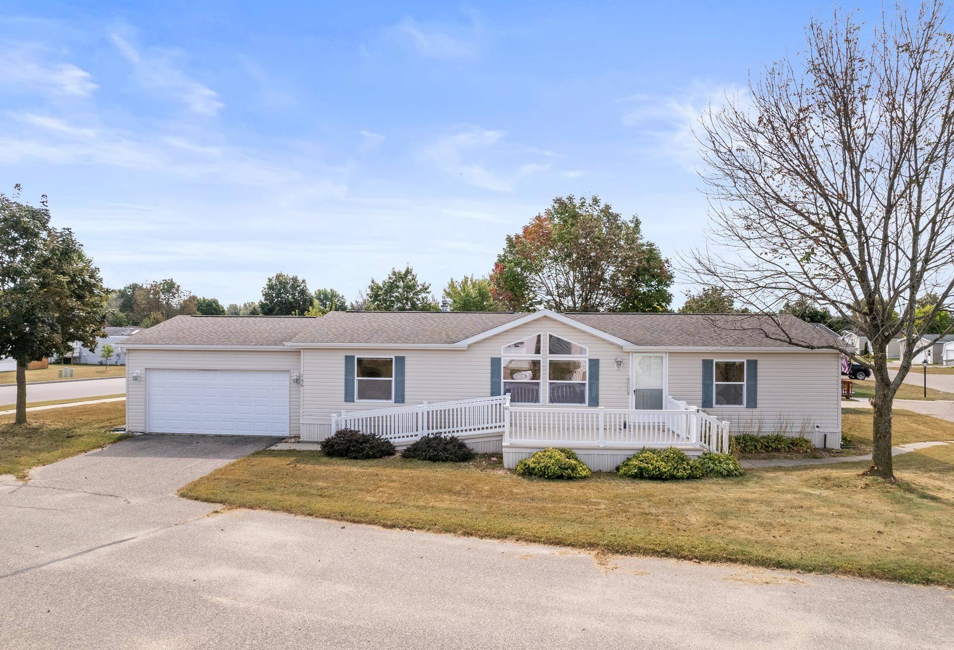 Reedsburg, WI 53959,2701 E Main Street #156