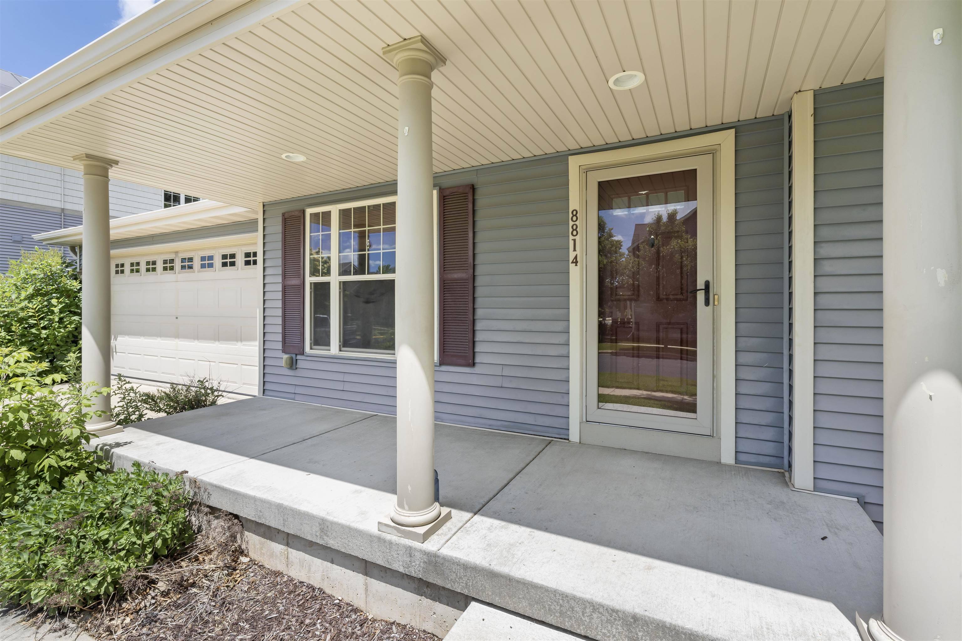 Middleton, WI 53562,8814 White Coral Way