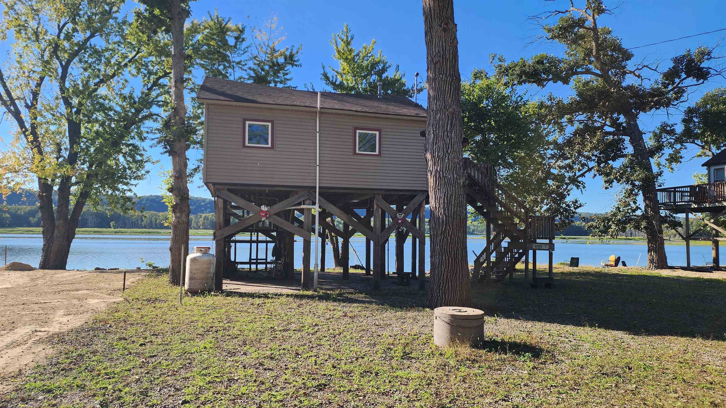 Prairie Du Chien, WI 53821,32311 Ambro Road