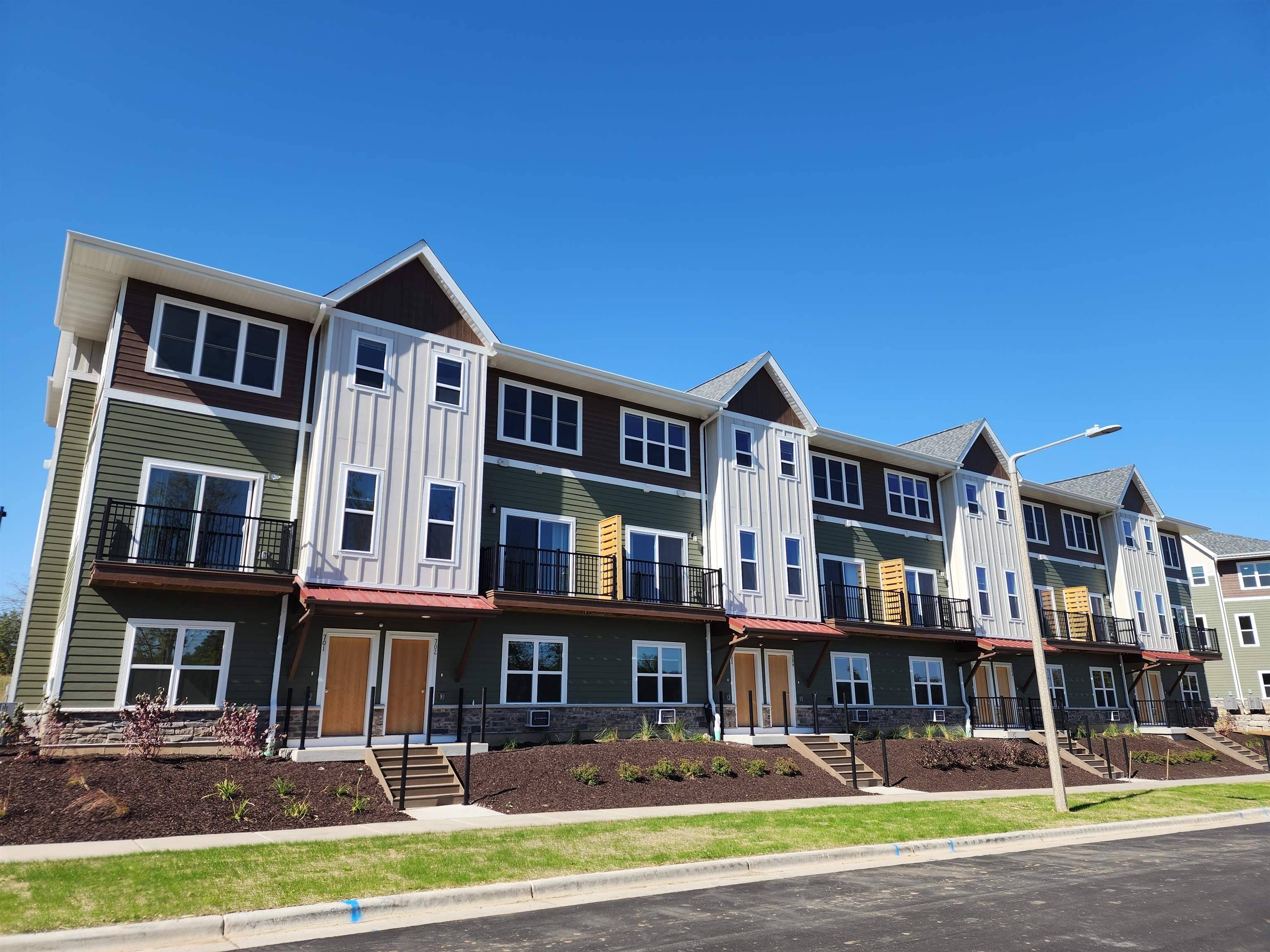 Fitchburg, WI 53711,2674 Notre Dame Drive #705
